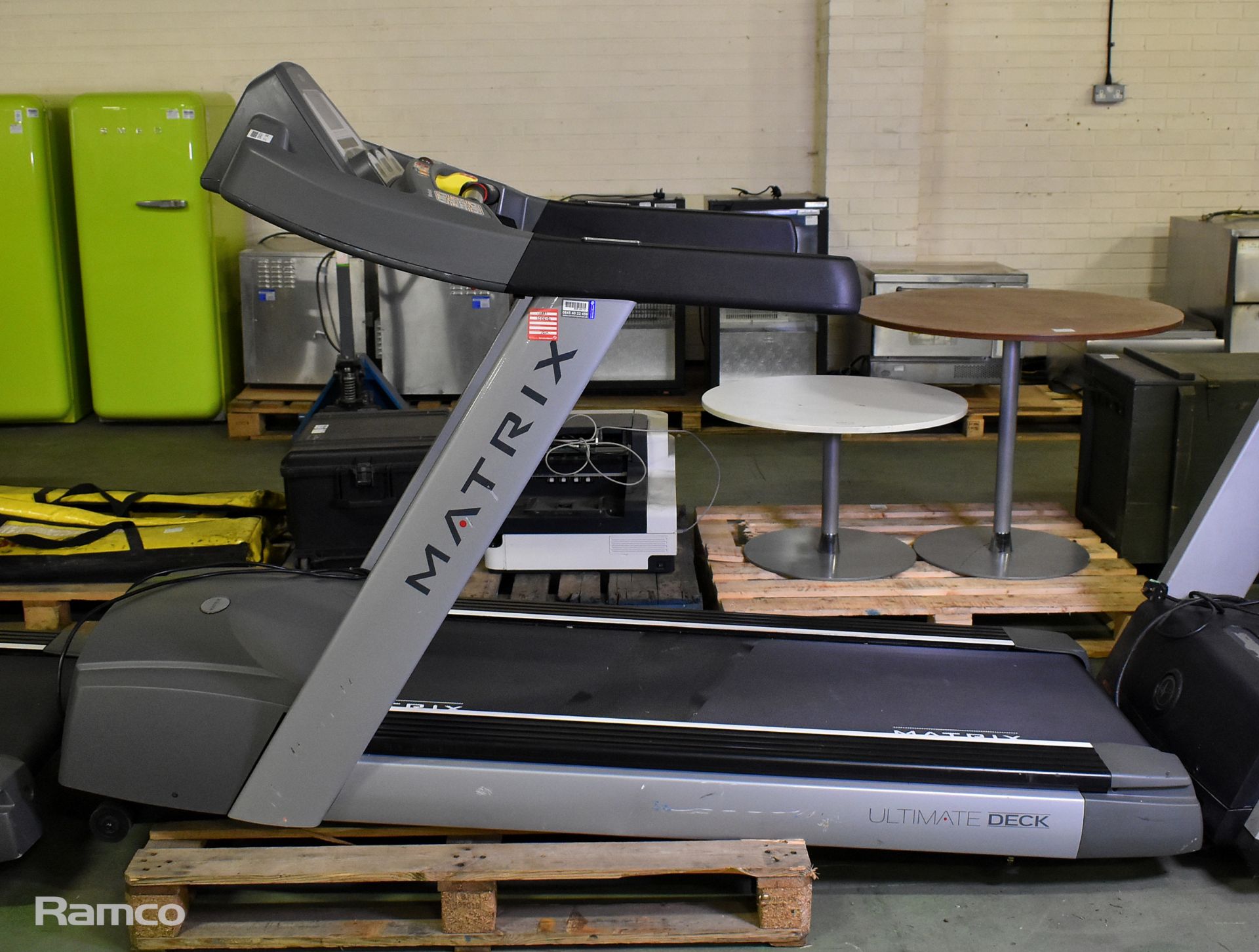 Matrix T50X-U treadmill - L 210 x W 86 x D x 135cm