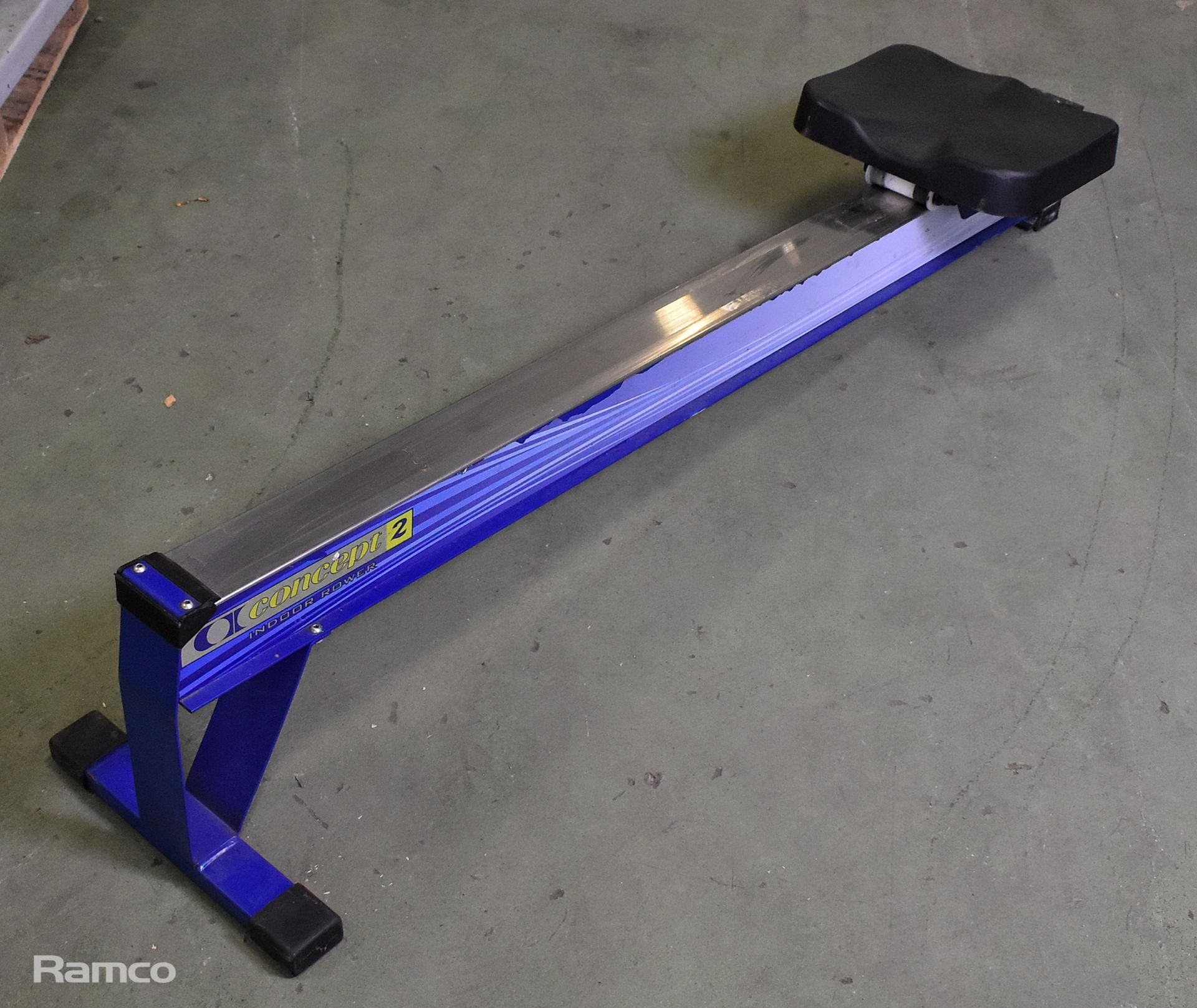 Concept 2 rowing exercise machine - L 240 x W 44 x H 85cm - Image 7 of 10