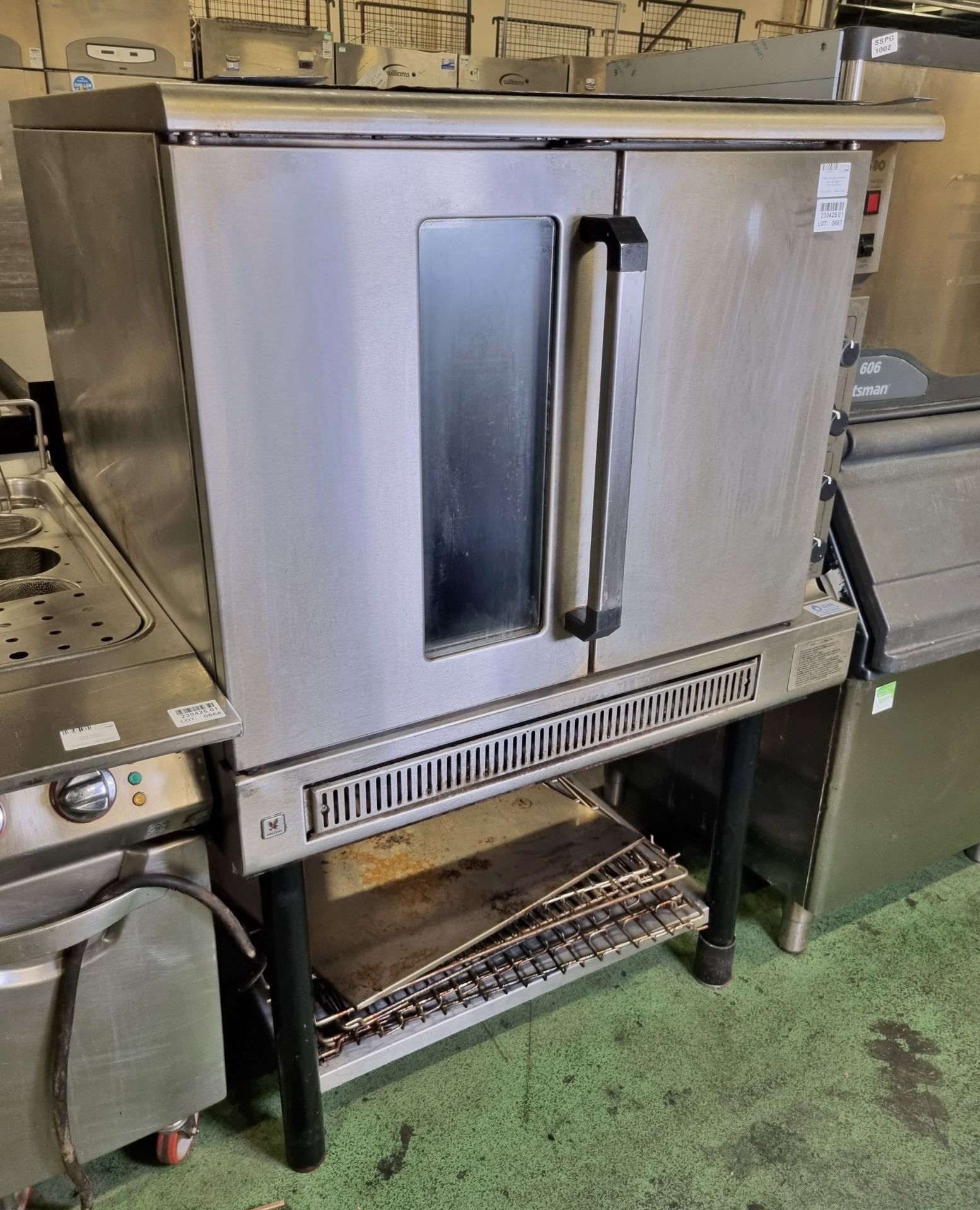 Falcon 80 gas convection oven with stand - 100 x 100 x 153cm - Image 2 of 4