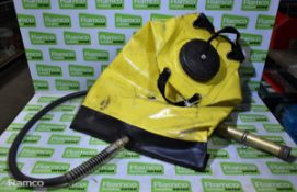 Guarnay flexible backpack extinguisher