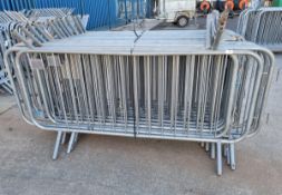 25x Fixed leg crowd control pedestrian barriers - L 2250 x W 450 x H 1100mm