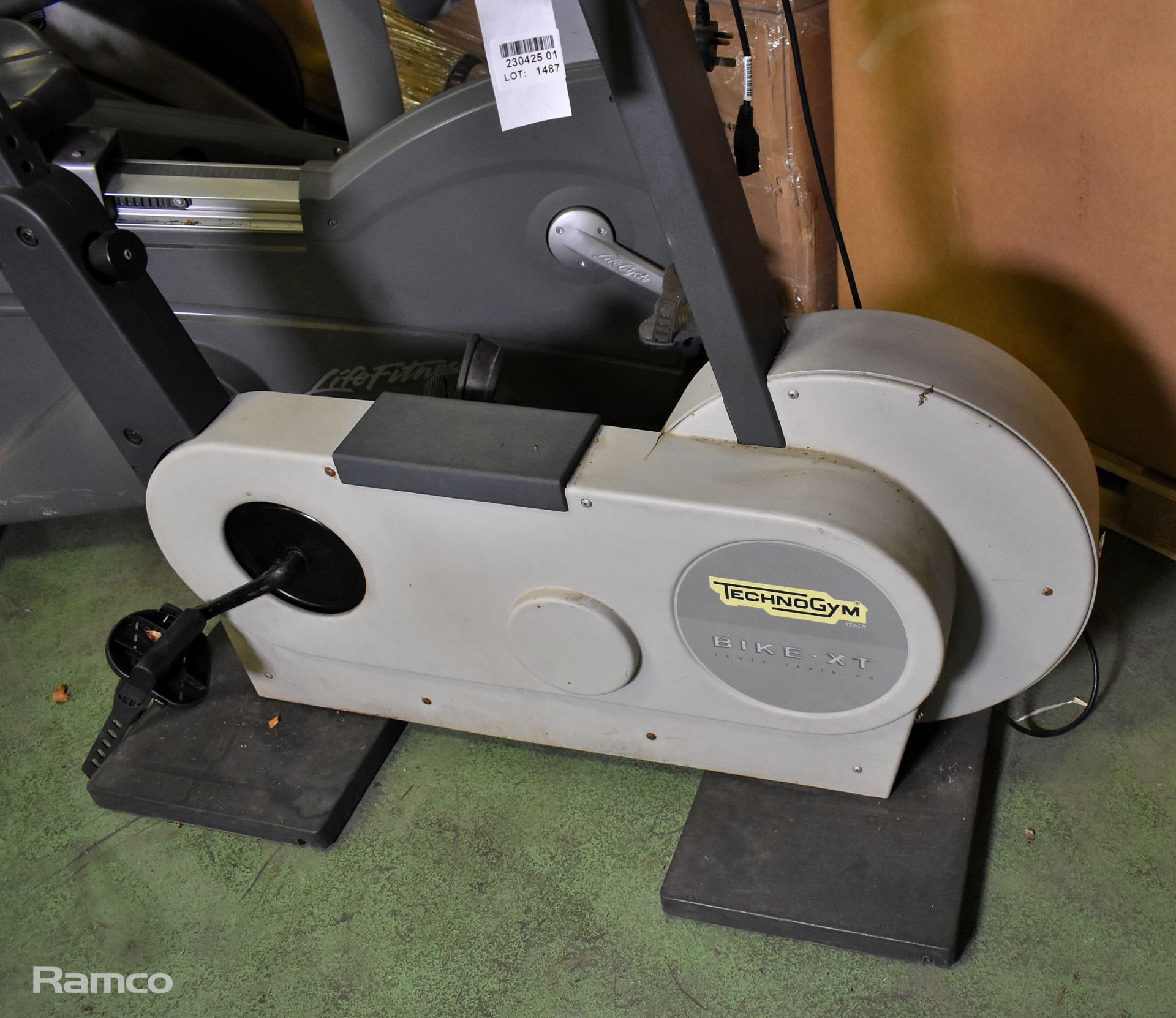 TechnoGym Bike XT rehab exercise bike - L 120 x W 44 x H 132cm - Image 3 of 9