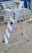 6 tread aluminium step ladder - open dimensions: 100 x 45 x 145cm