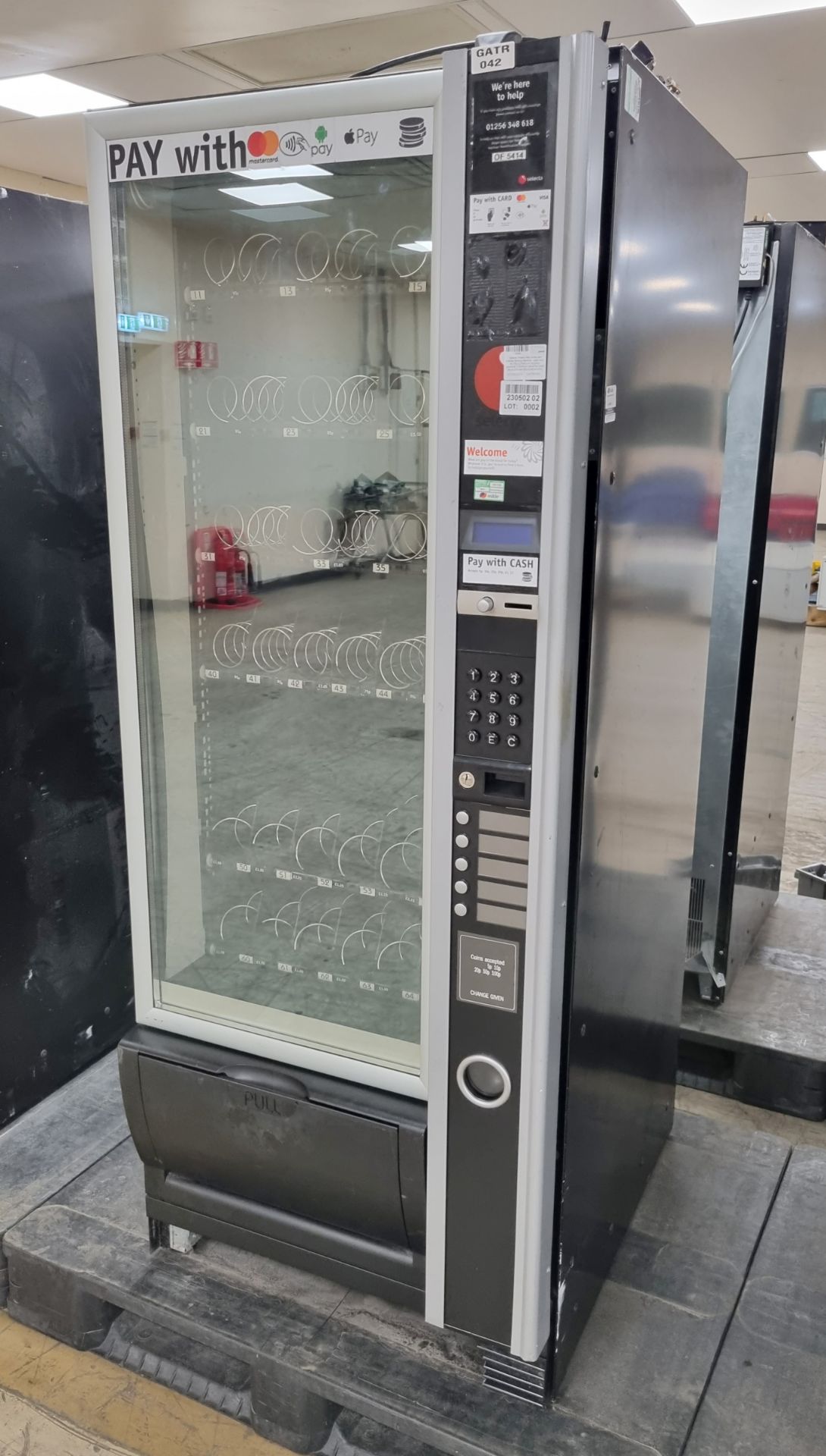 Selecta Snakky Max drinks and snacks vending machine - Bild 3 aus 7