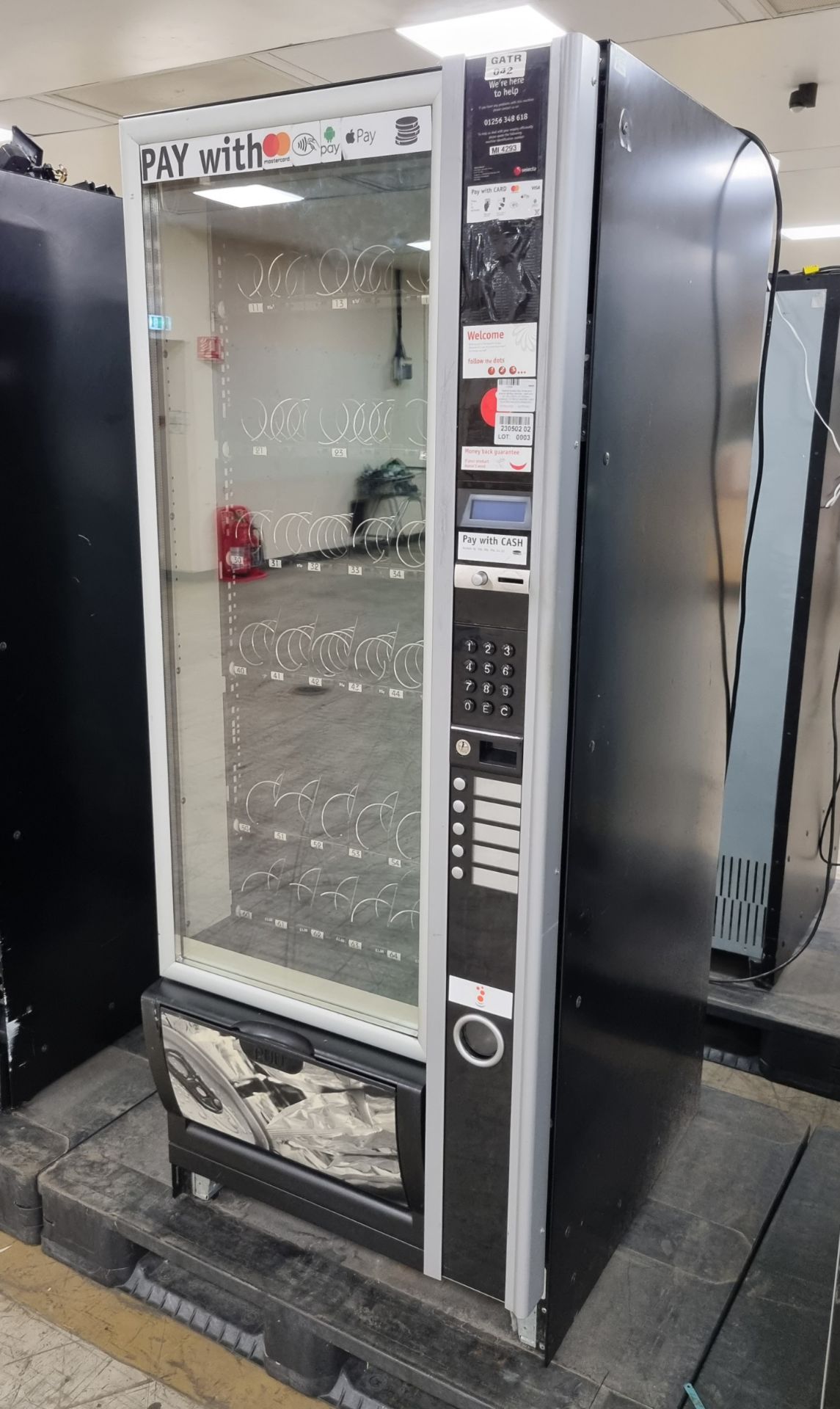 Selecta Snakky Max drinks and snacks vending machine - Bild 3 aus 7