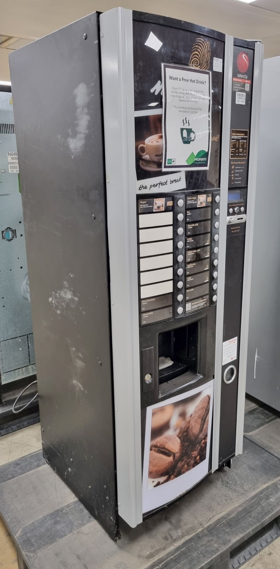Selecta Milano B2CH hot drinks vending machine - Image 2 of 13