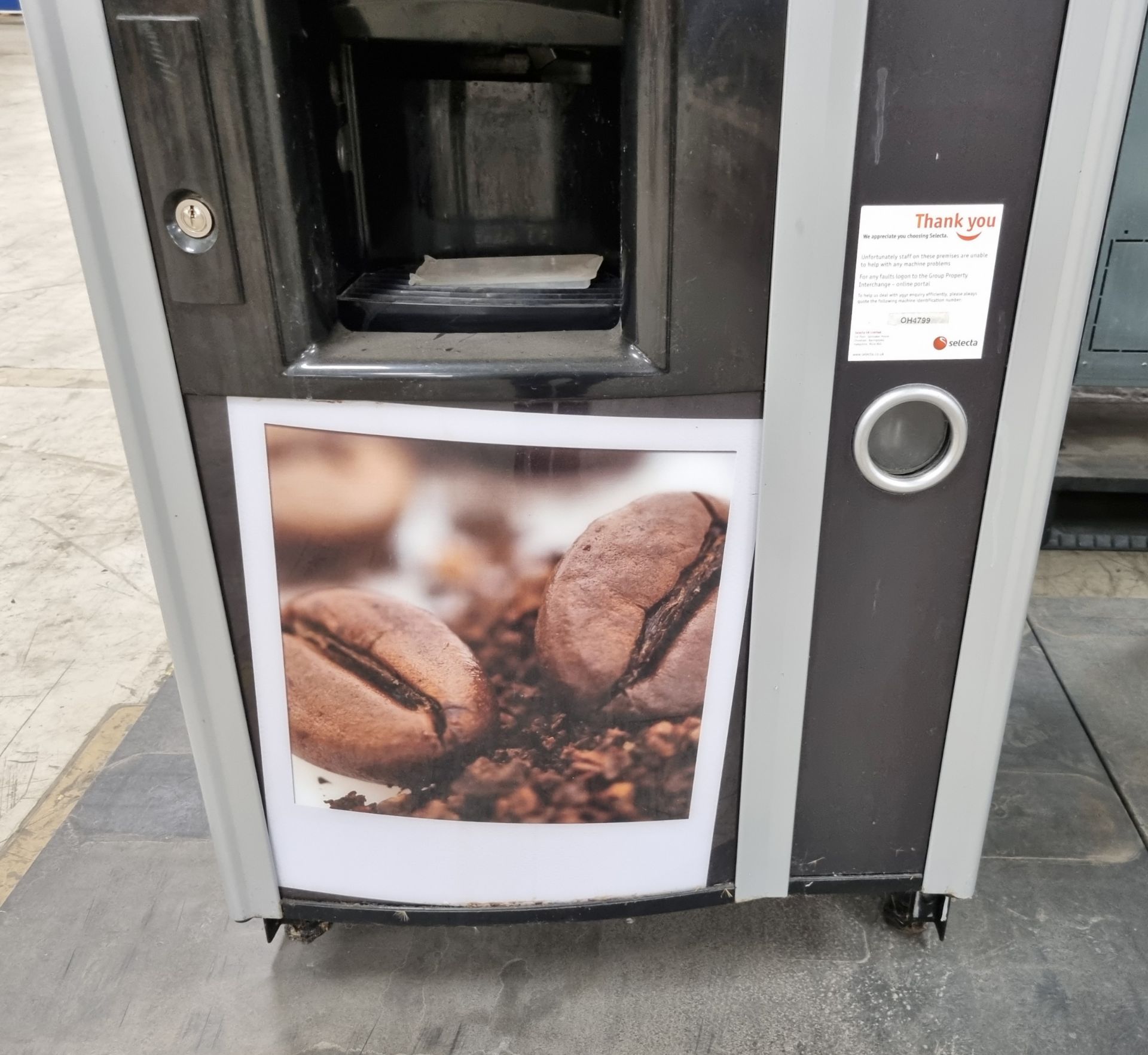 Selecta Milano B2CH hot drinks vending machine - Image 7 of 13