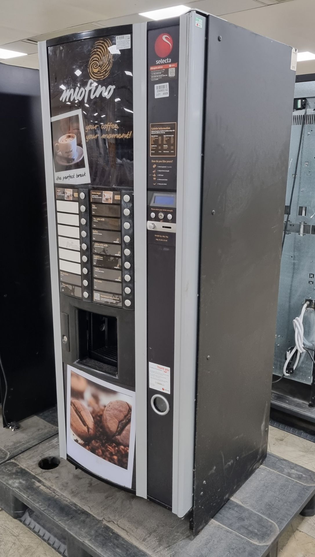 Selecta Milano B2C hot drinks vending machine - Image 3 of 12