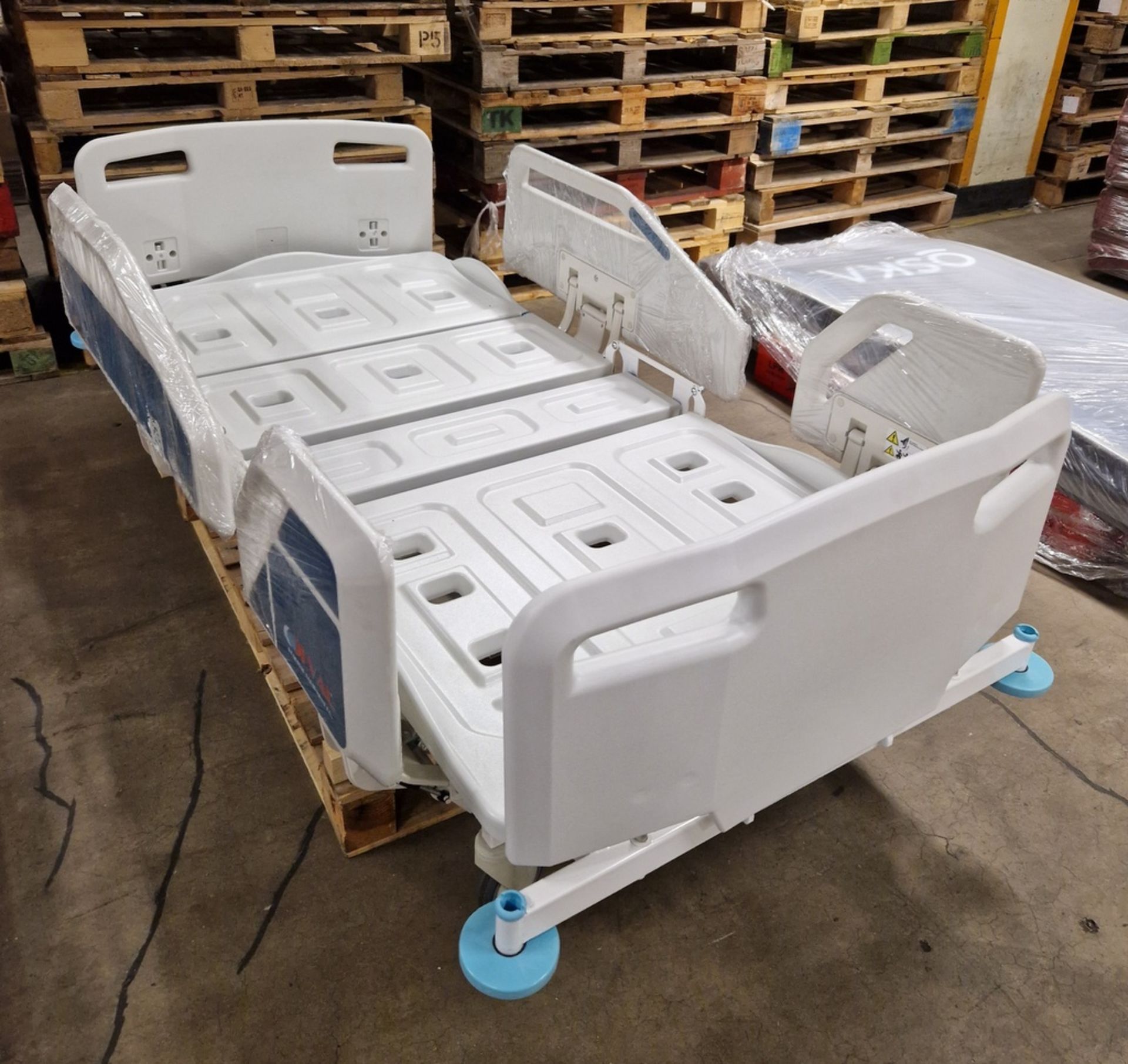 120x Deval HB3250 portable fully adjustable care beds