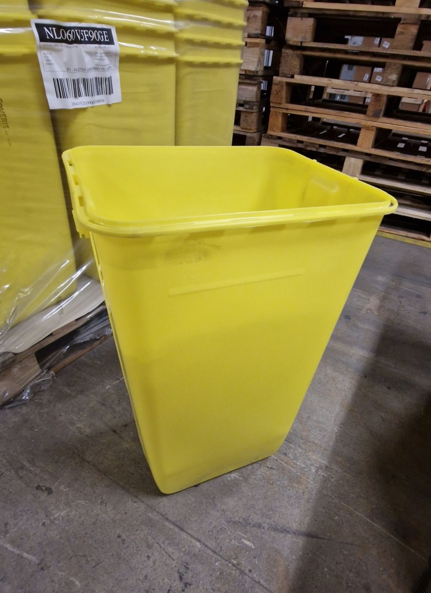 72x pallets of 60L clinical waste bins - 81 per pallet - total qty 5832 - Bild 3 aus 3
