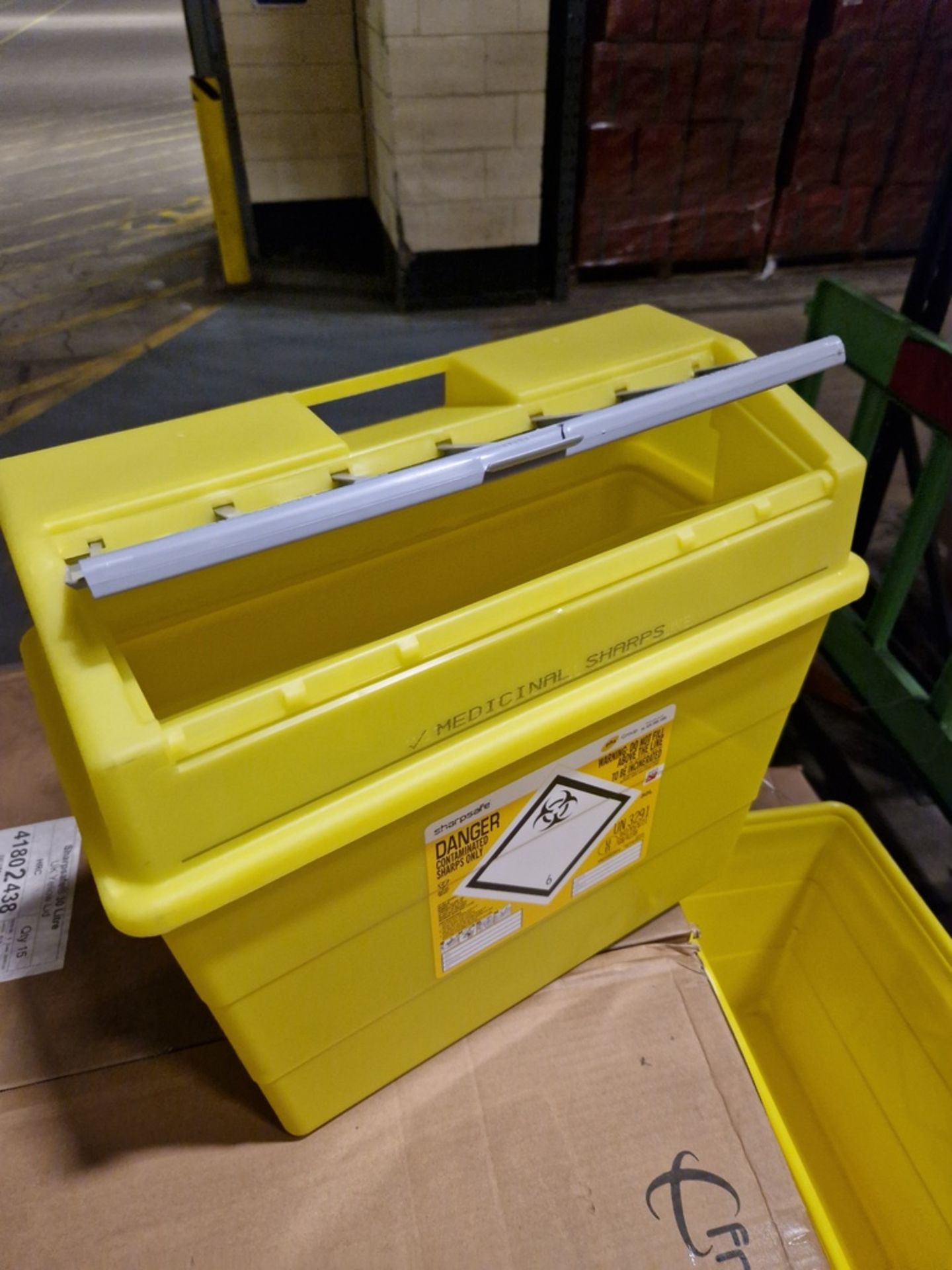 5x pallets of yellow polypropylene sharps containers - 30 litre - approx qty 480 - Bild 2 aus 4