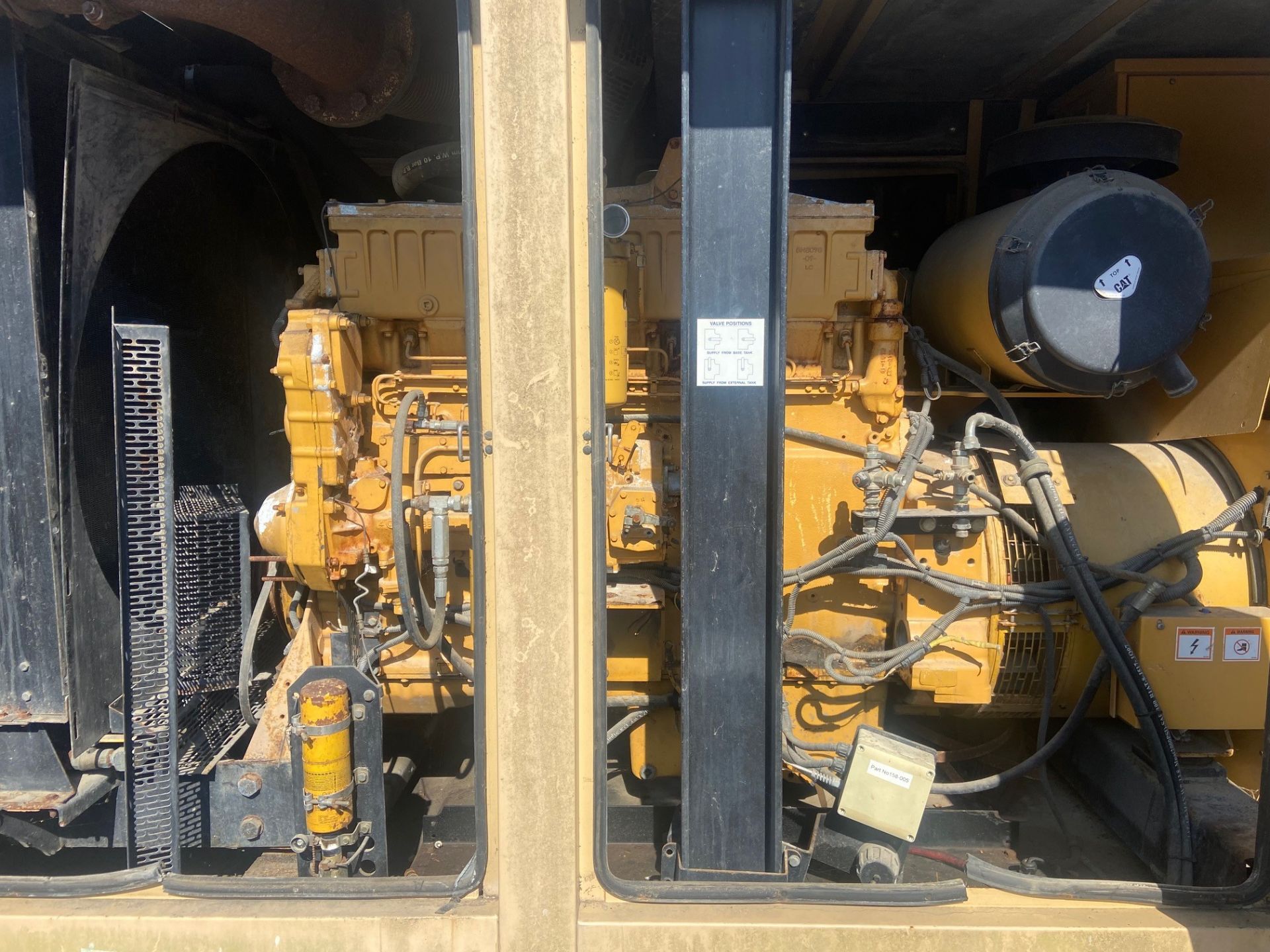 Caterpillar 320 kVA / 256 kW generator, year of manufacture 2004 - No 4 - Image 7 of 10