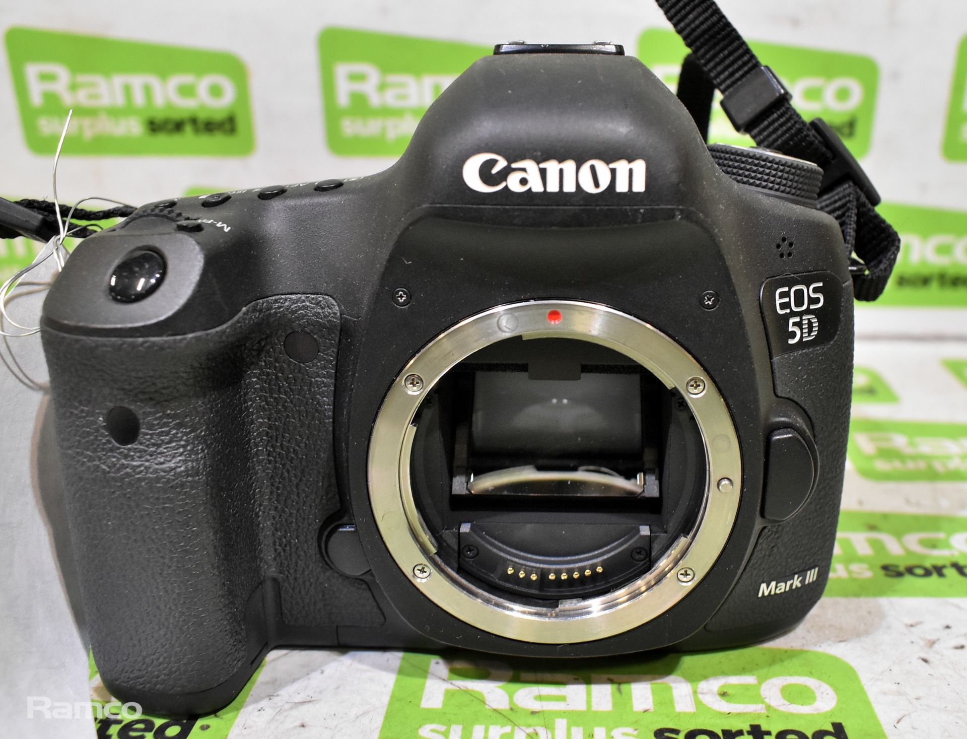 Canon EOS 5D Mark lll DSLR camera (no battery) - Image 2 of 9