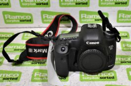 Canon EOS 5D Mark lll DSLR camera (no battery)
