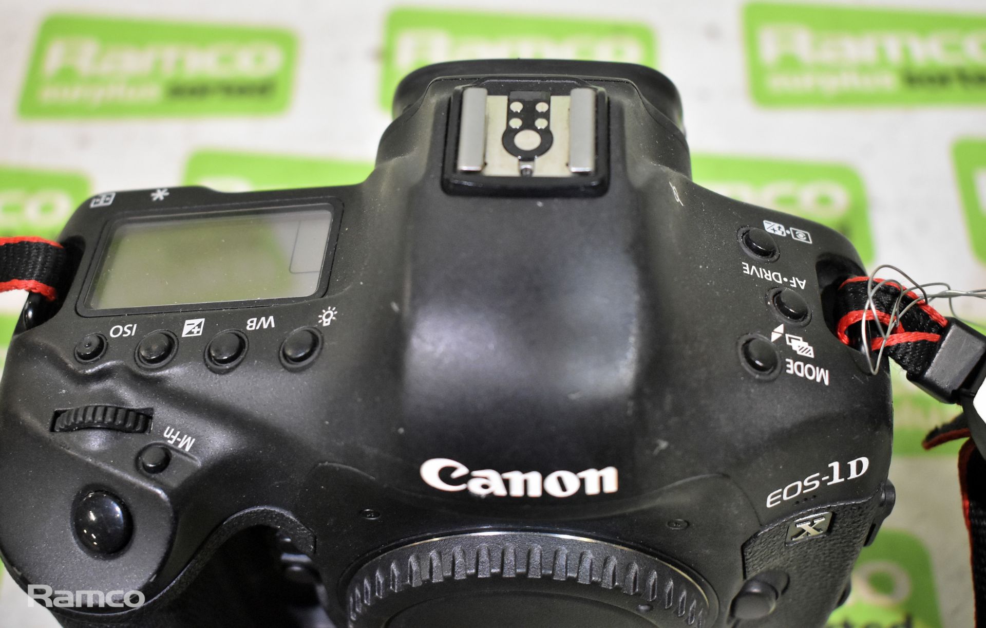 Canon EOS-1DX DSLR camera with battery and strap - Image 6 of 8
