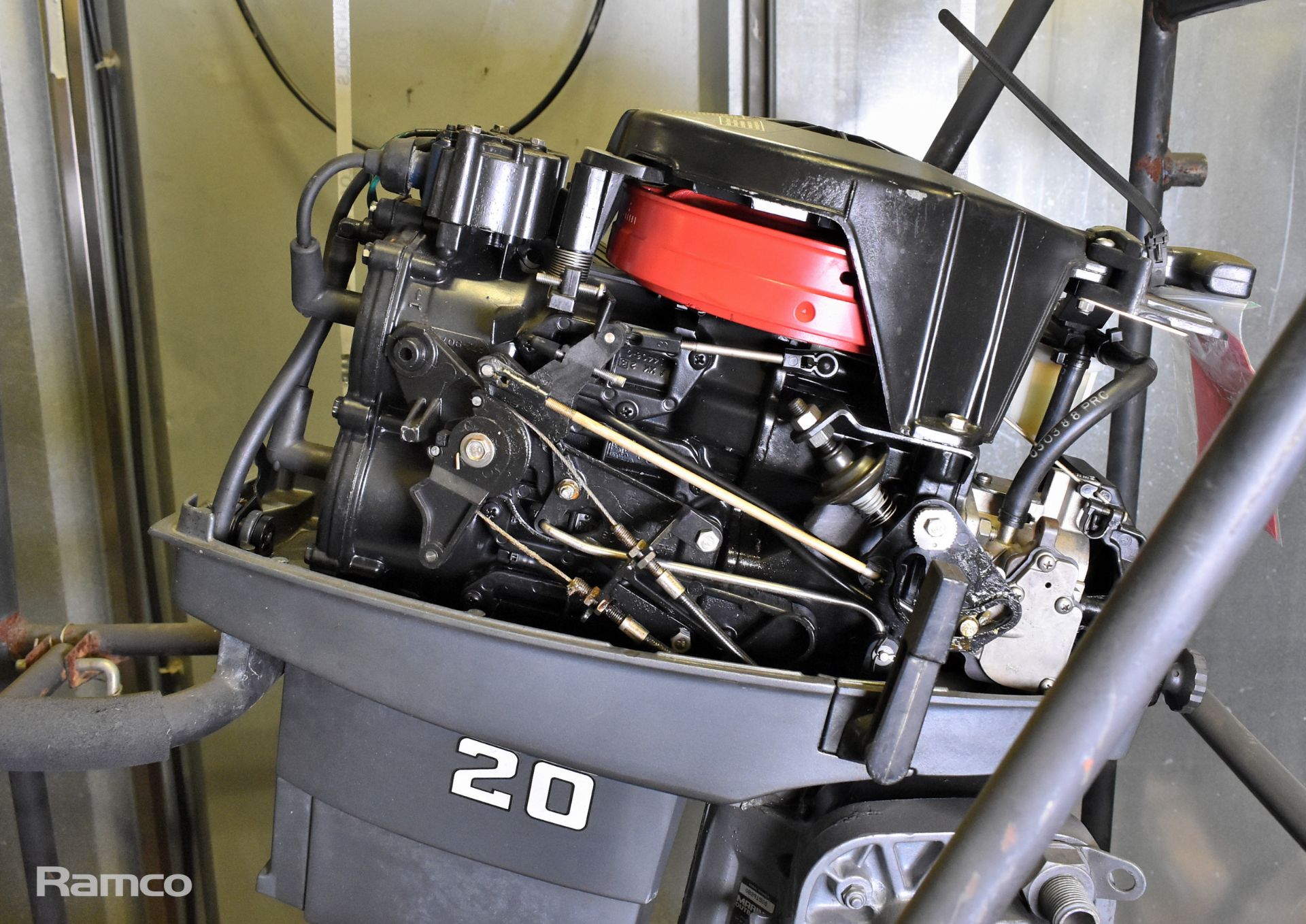 Mariner 20, 20 HP 2 stroke outboard motor Serial no OB391508 in travel cage with Barrus 5L fuel tank - Image 3 of 12