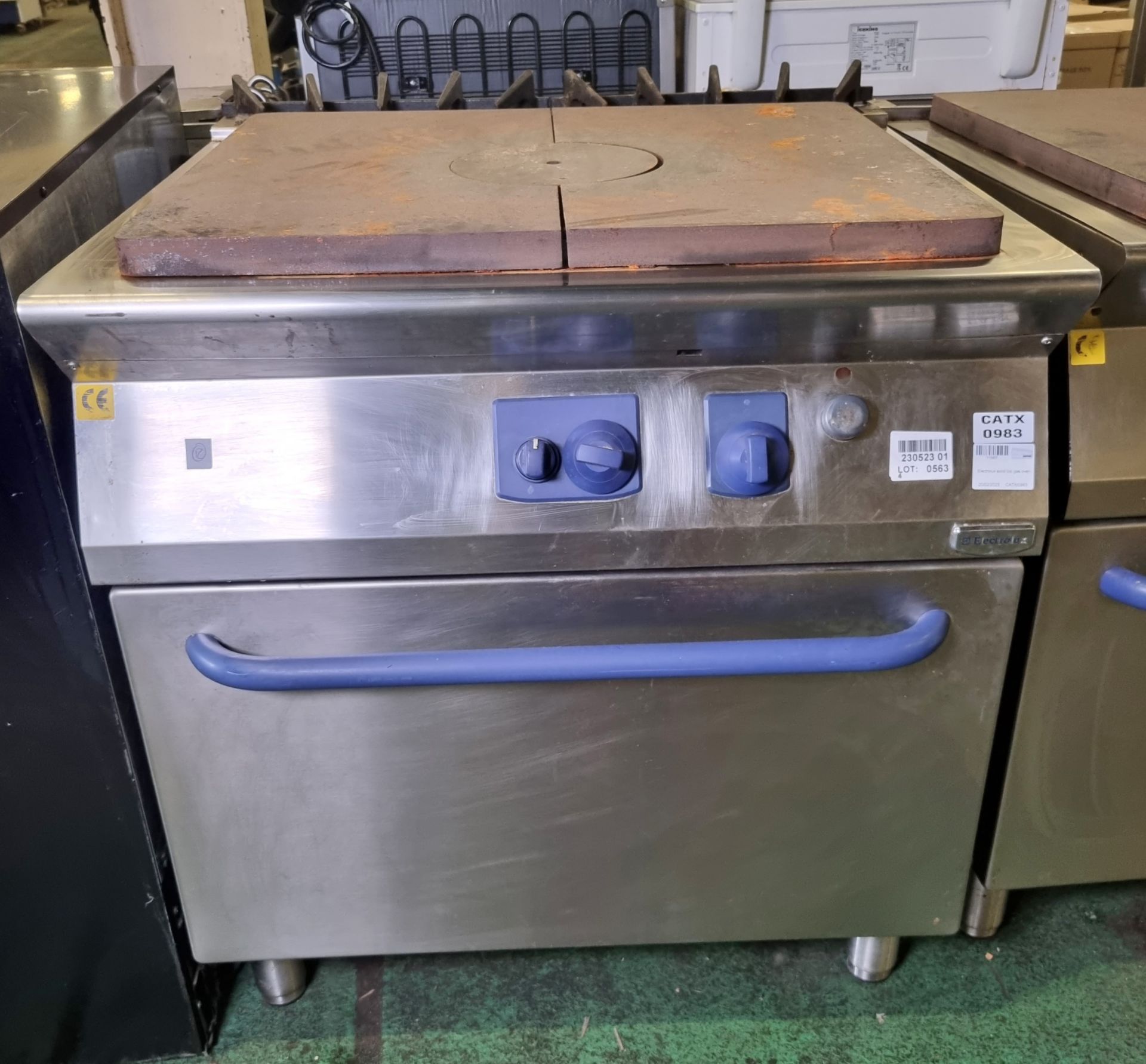 Electrolux solid top gas oven