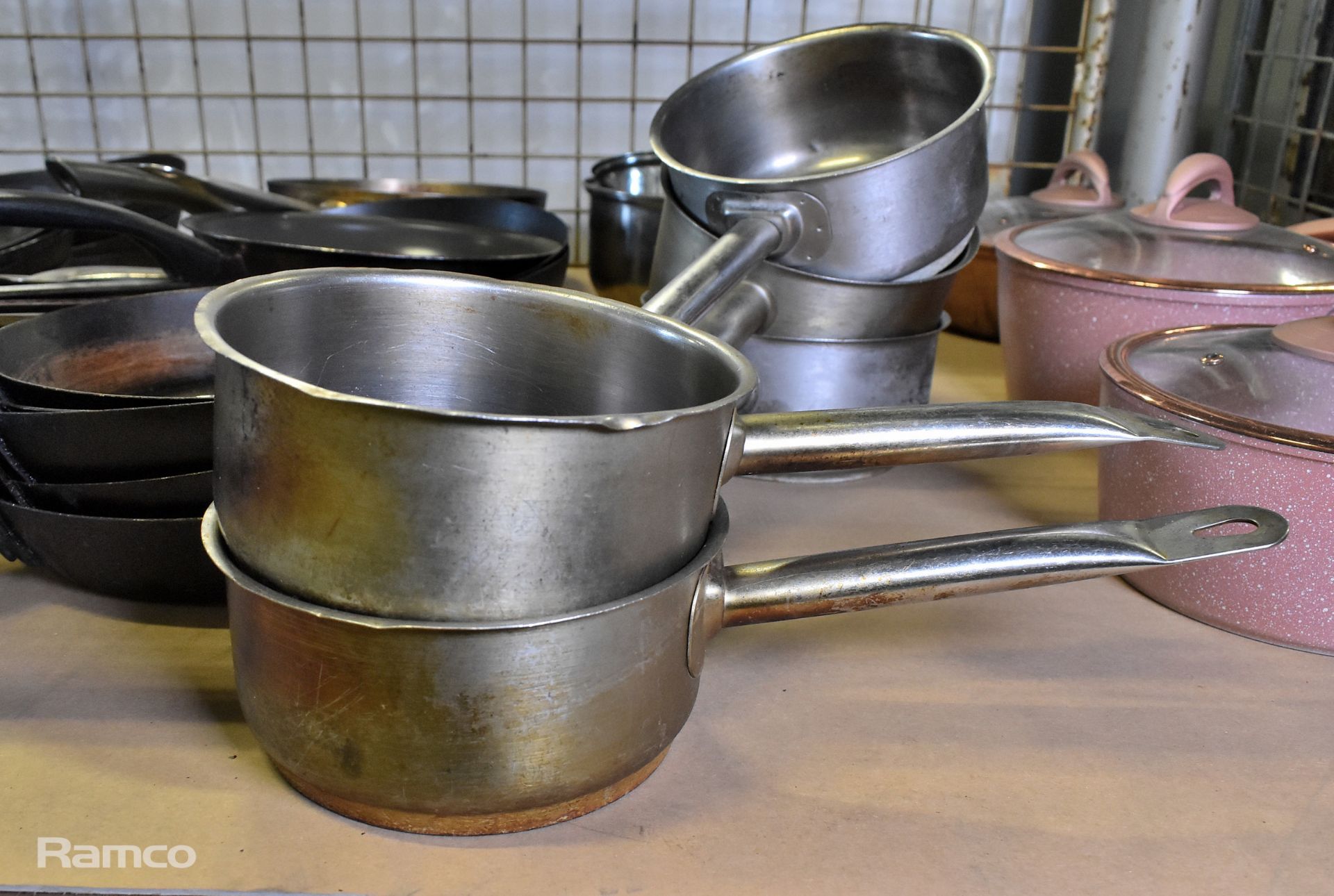 Catering equipment small and large frying pan, sauce pans, pan with lids - Image 4 of 5