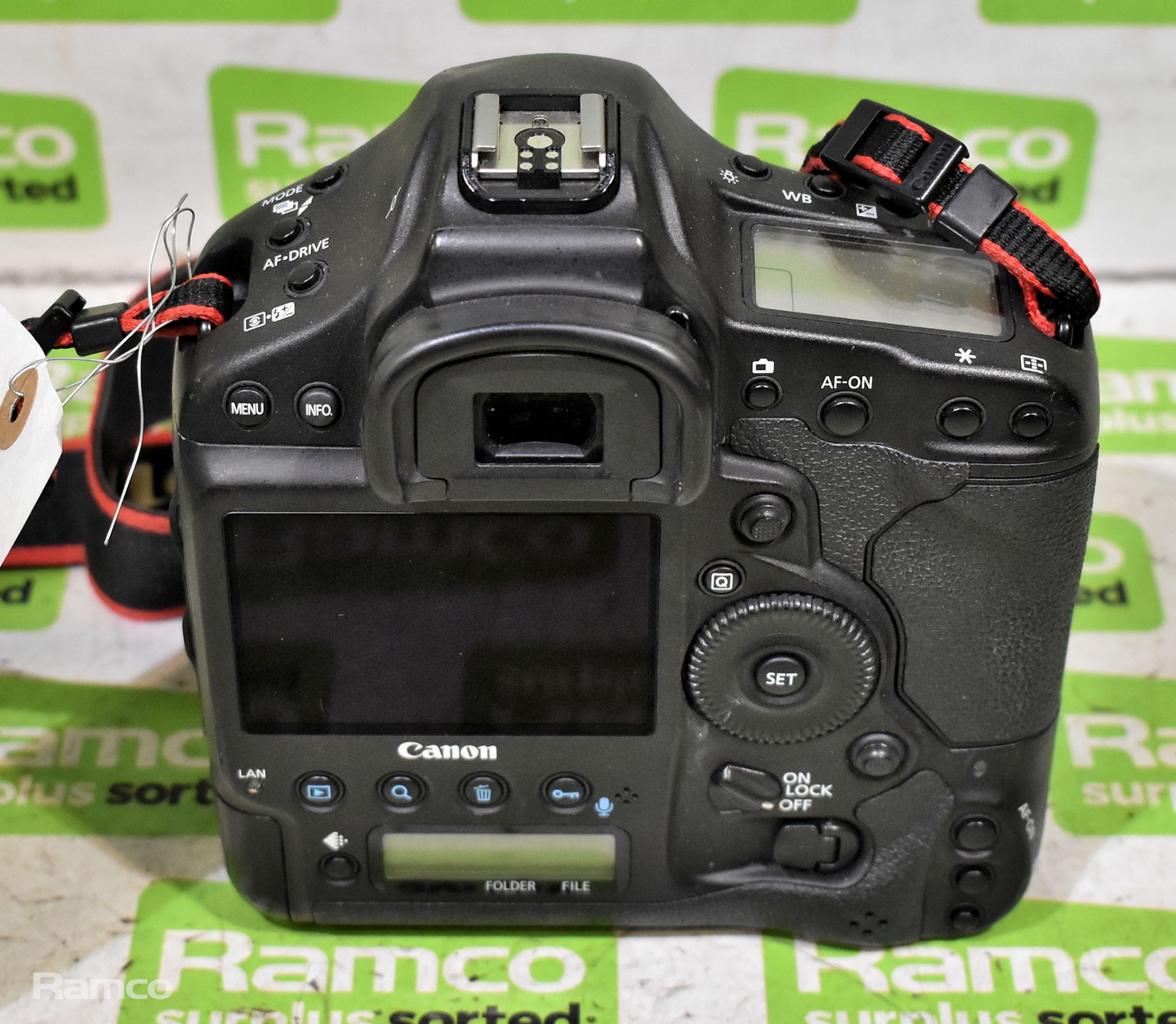 Canon EOS-1DX DSLR camera with battery and strap - Image 4 of 8