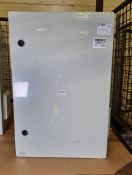 Triton T70 gsi shower unit in protective casing - 230V - 8.5Kw - L 43 x W 35 x H 60cm