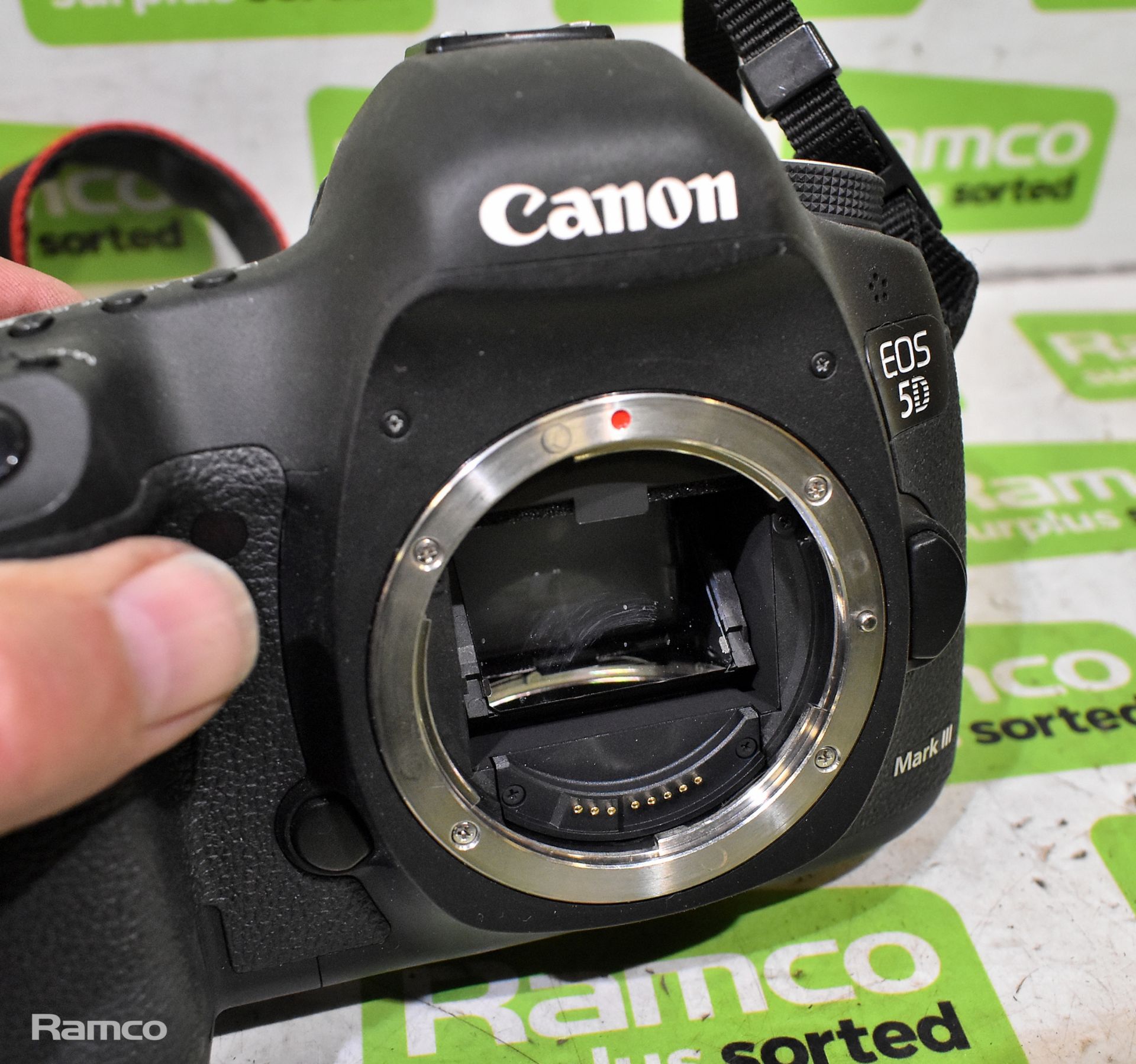 Canon EOS 5D Mark lll DSLR camera (no battery) - Image 3 of 9
