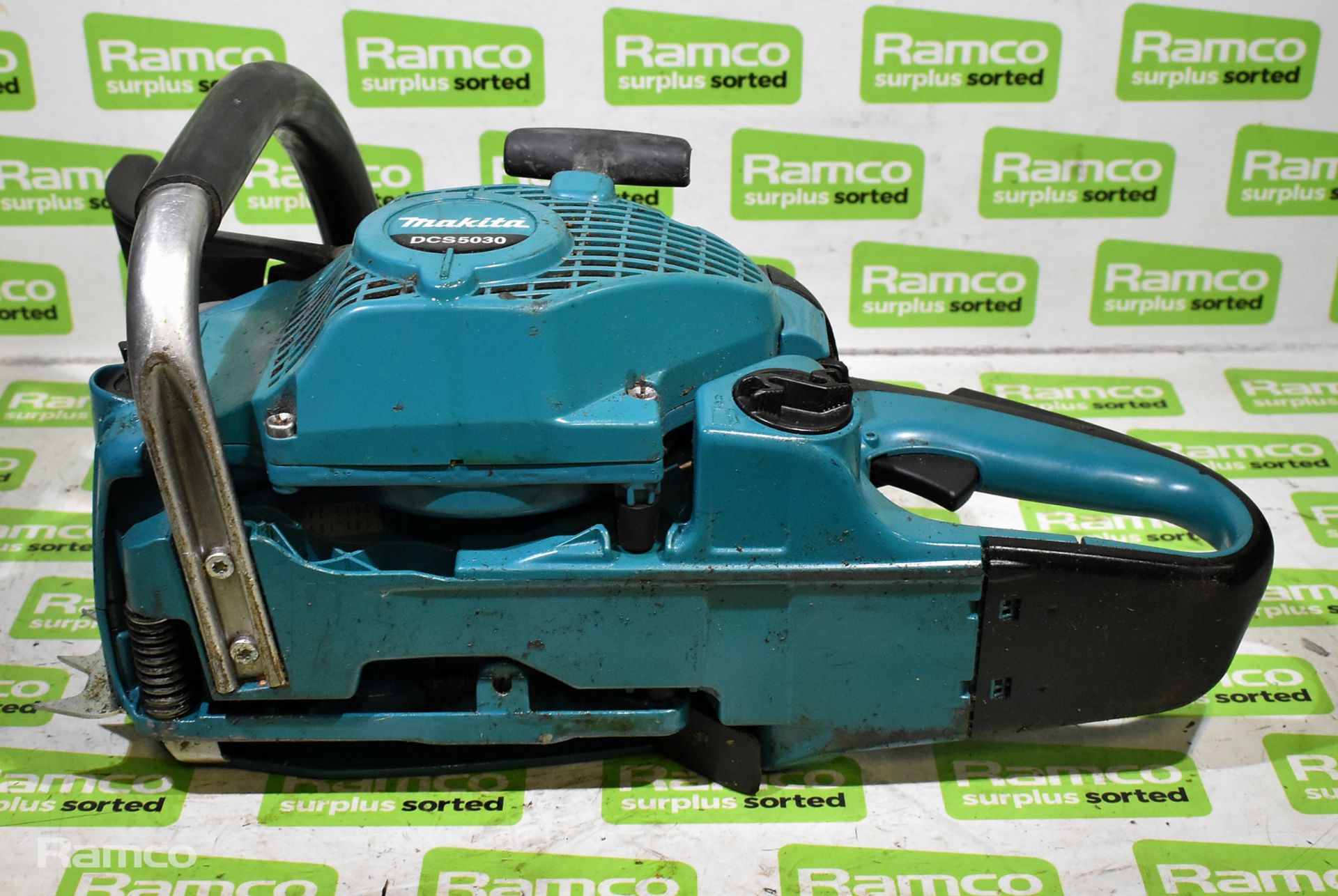 Makita DCS5030 50cc petrol chainsaw - BODY ONLY - Image 6 of 6