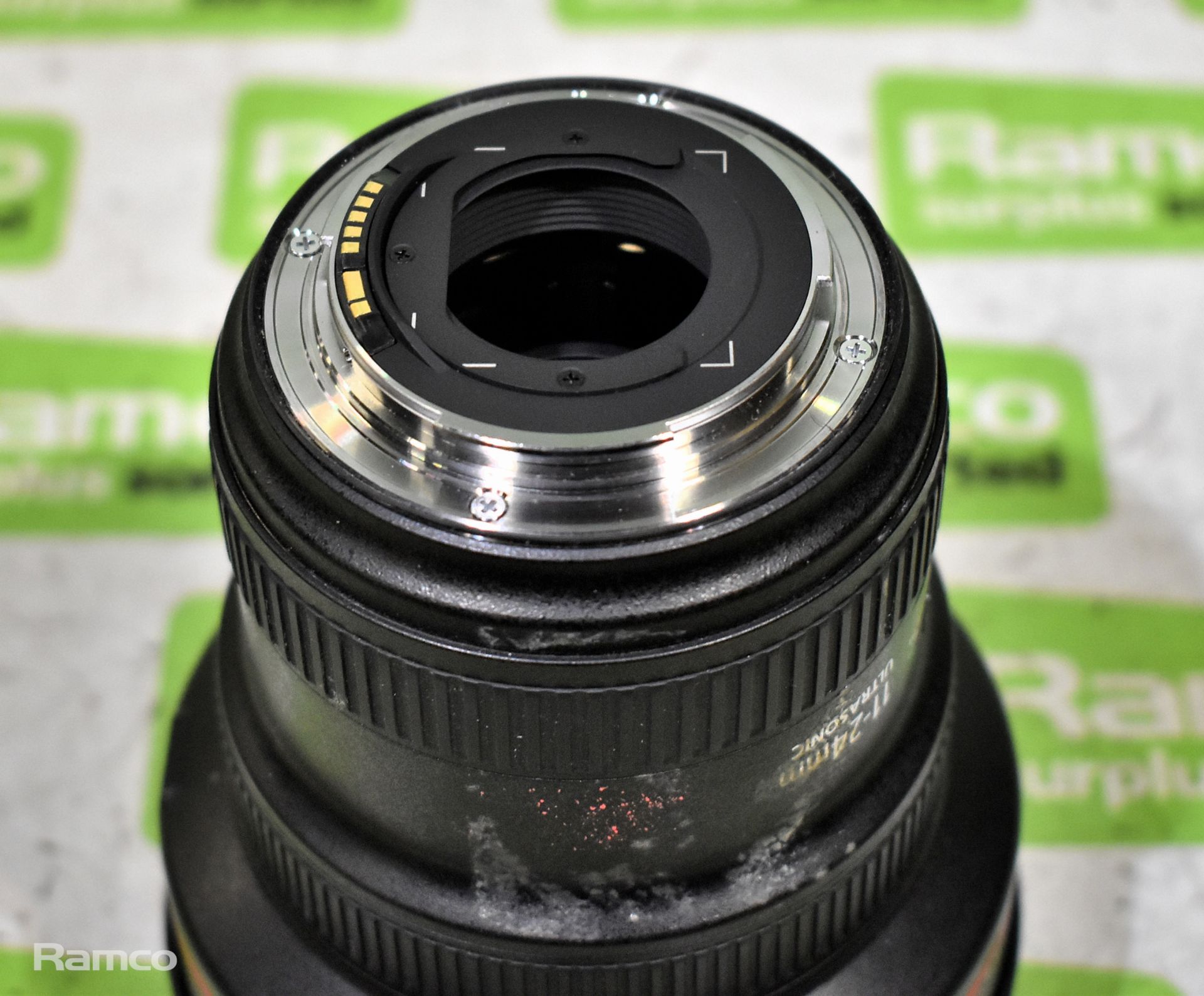 Canon Zoom lens - EF 11-24mm 1:4 L USM ultrasonic - fisheye - Image 6 of 8