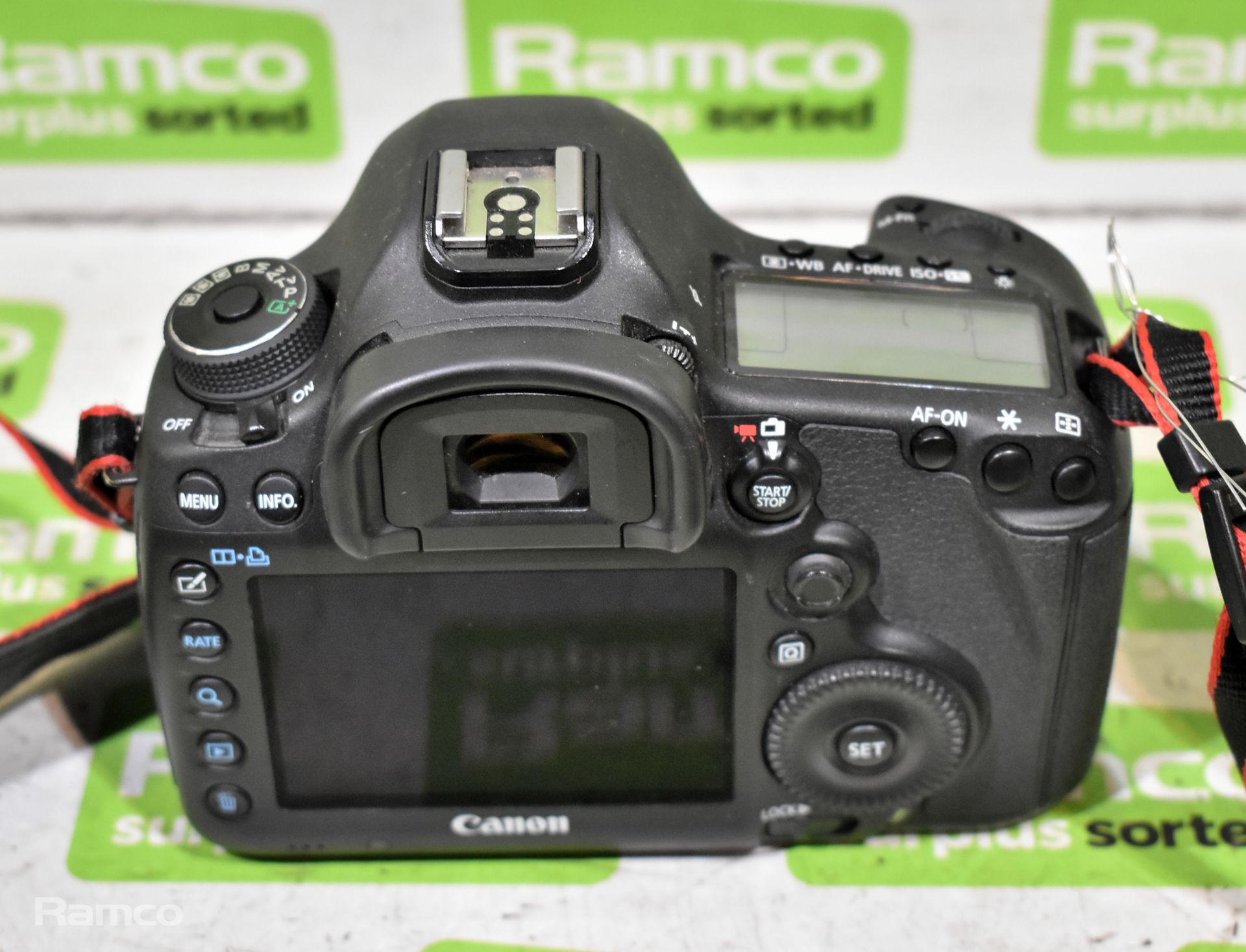 Canon EOS 5D Mark lll DSLR camera (no battery) - Image 4 of 8