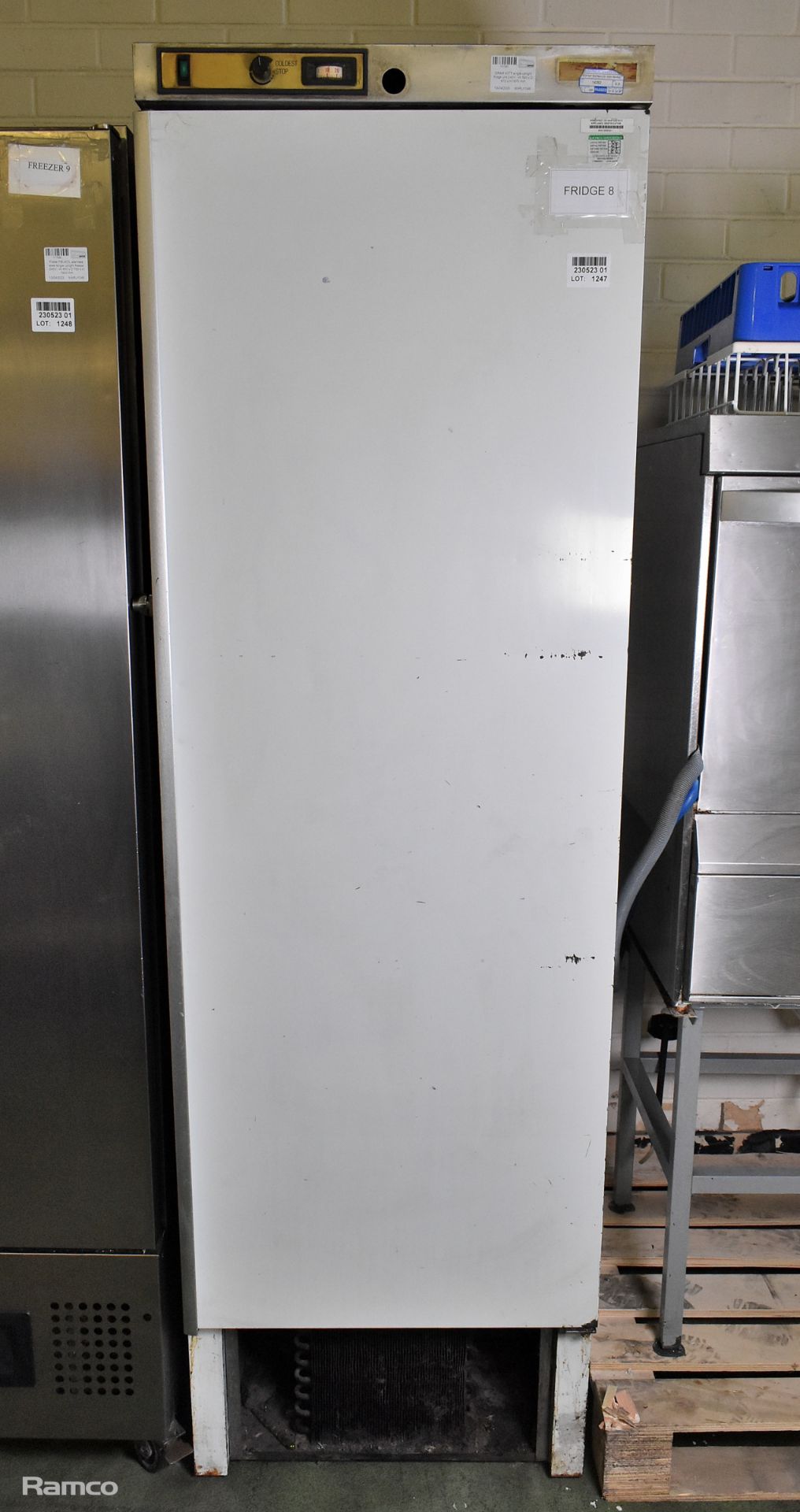 GRAM K375 single upright fridge unit 240V - W 590 x D 670 x H 1970 mm