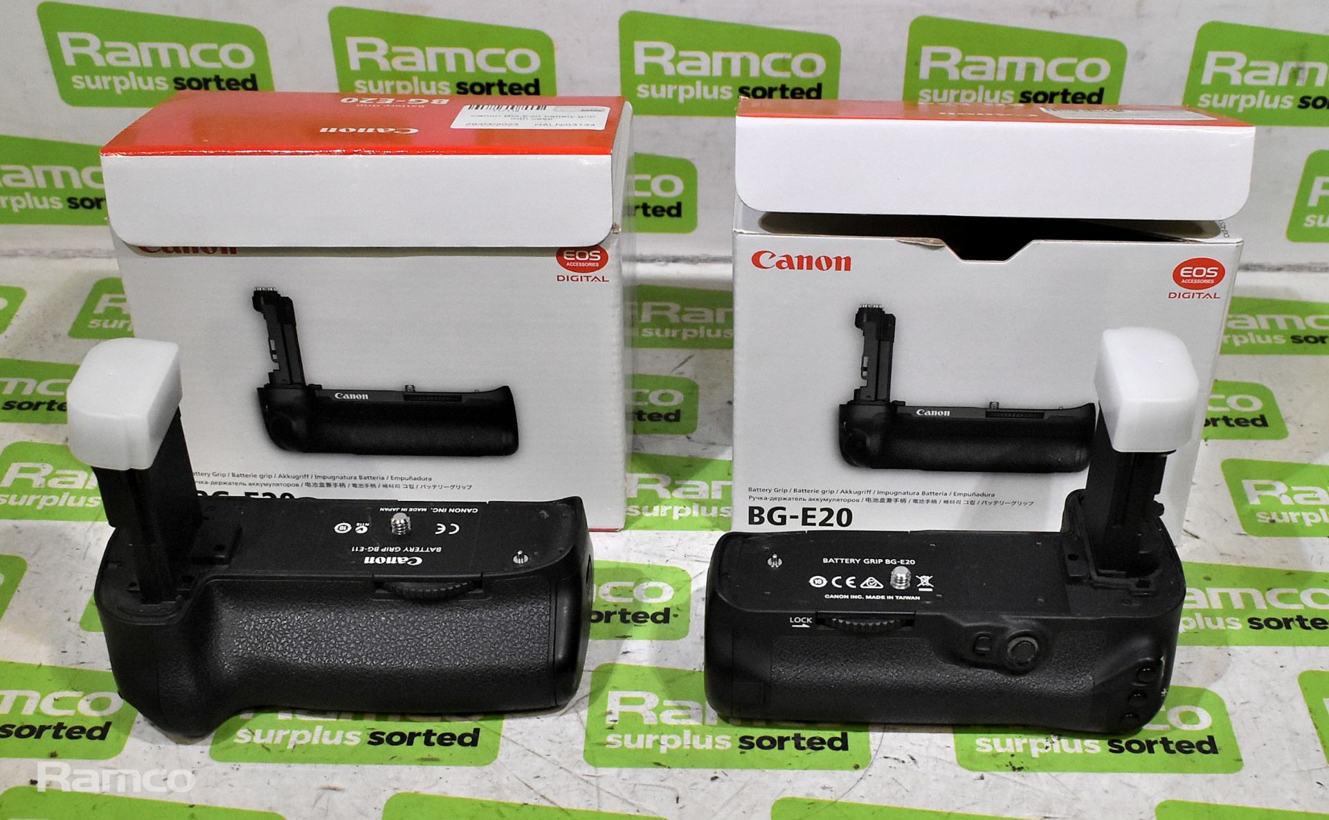 Canon BG-E20 battery grip with case