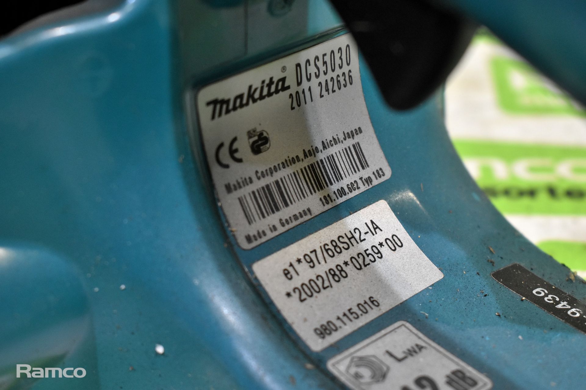 Makita DCS5030 50cc petrol chainsaw - BODY ONLY - Bild 3 aus 6