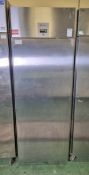 Electrolux RE471FRG - single door upright refrigerator - stainless steel - 0.21kW 230V - W 710