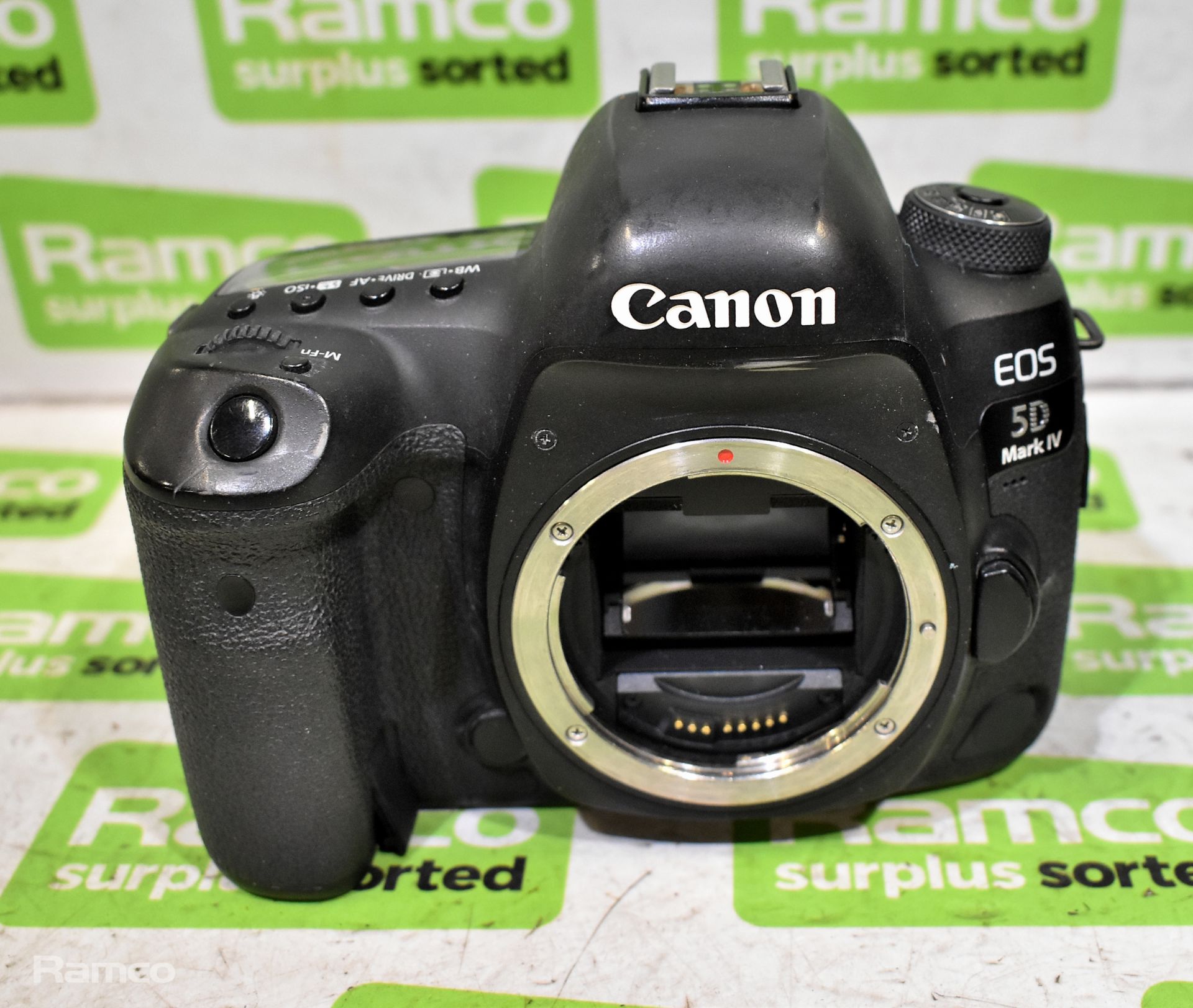 Canon EOS 5D Mark iV DSLR camera body with box - Image 2 of 14