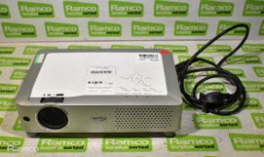 Sanyo PLC-XU74 PRO xtraX LCD multiverse projector