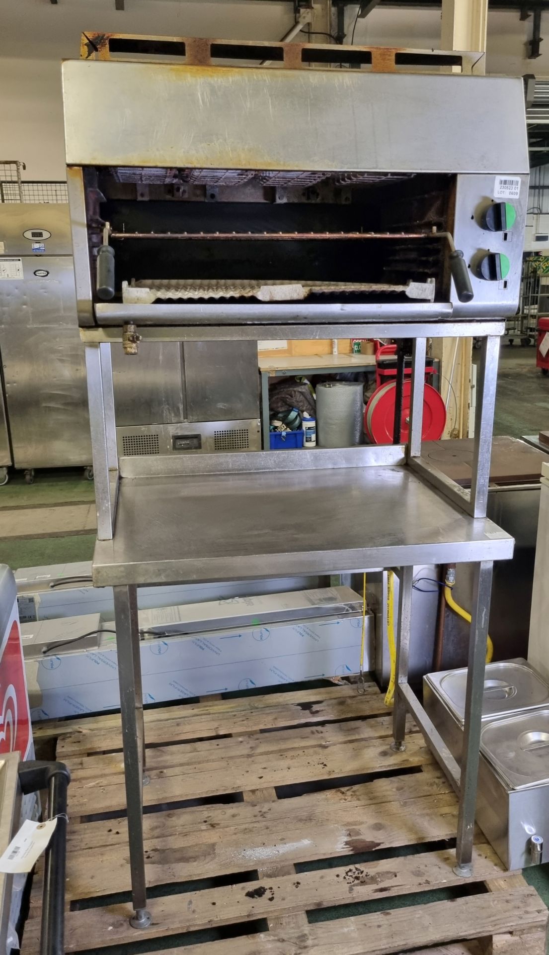 Stainless steel work table with gas grill on upper shelf - dimensions: 90 x 70 x 190cm - Image 3 of 3