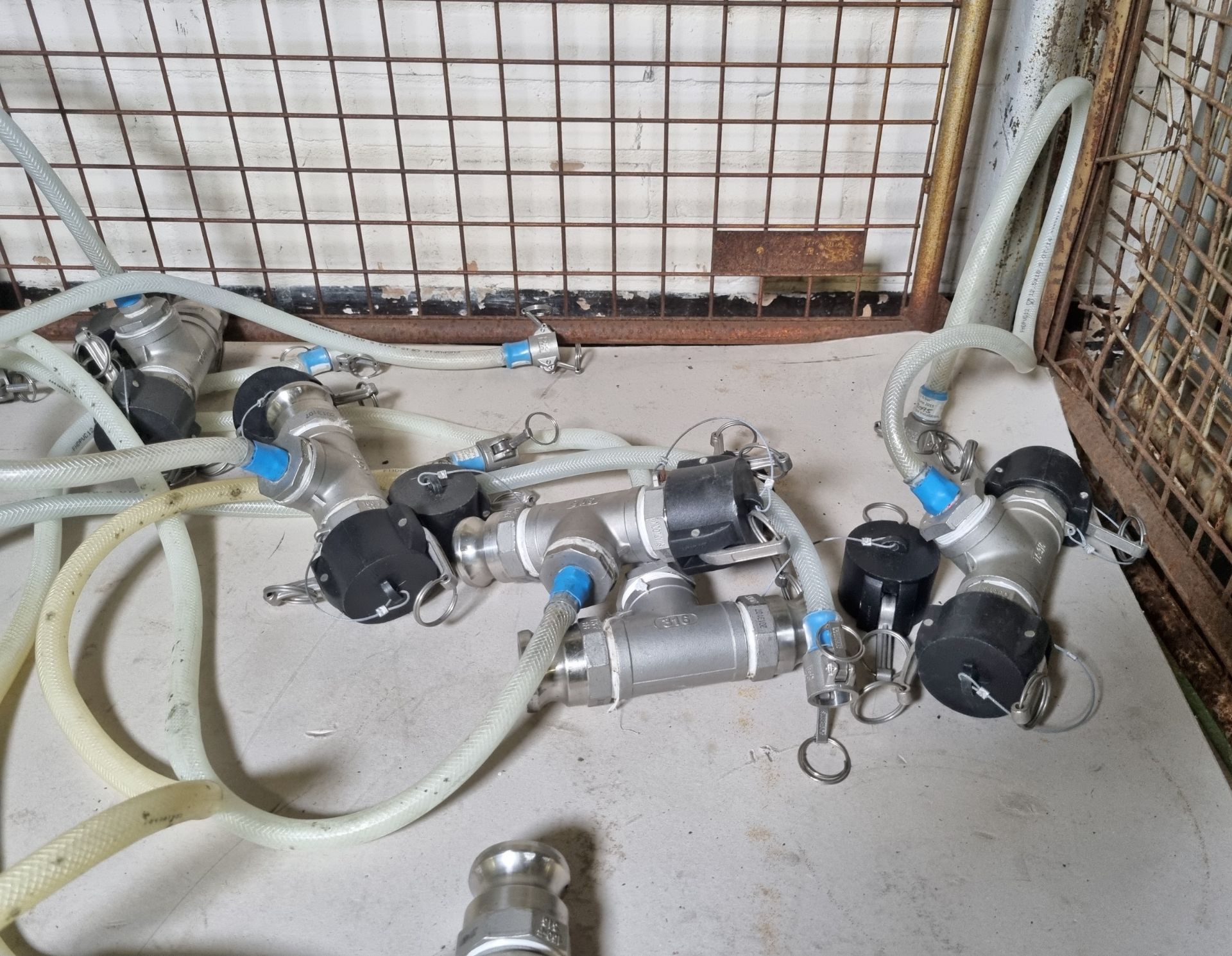 8x Stainless steel piping 11/2-150 with Snaplock connectors 150-F 316 with 1M flexible hose - Image 3 of 5