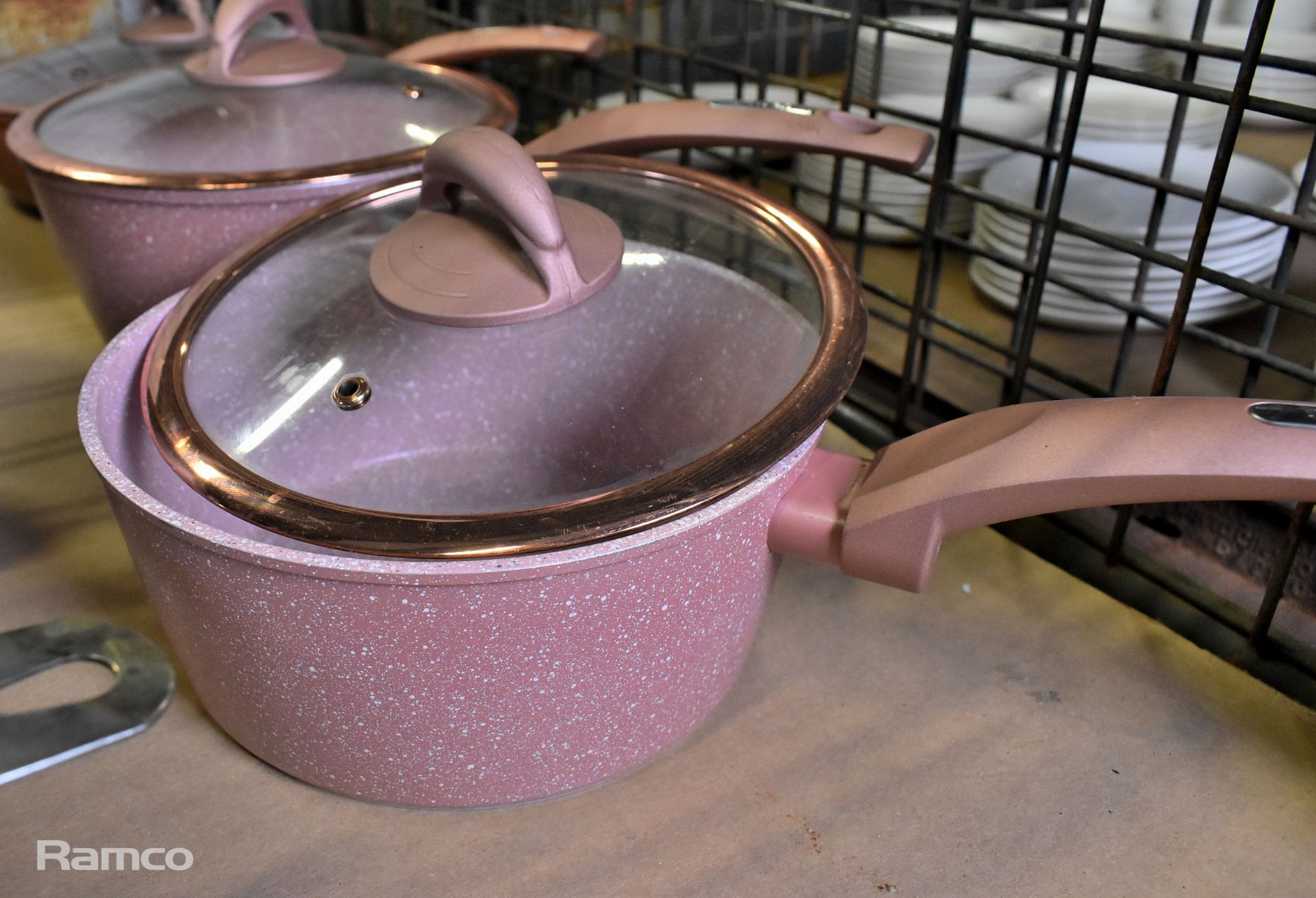 Catering equipment small and large frying pan, sauce pans, pan with lids - Image 5 of 5