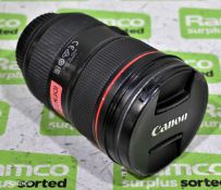 Canon Zoom lens EF 24-70mm F/2.8 L ii USM lens with Canon EW-88C hood