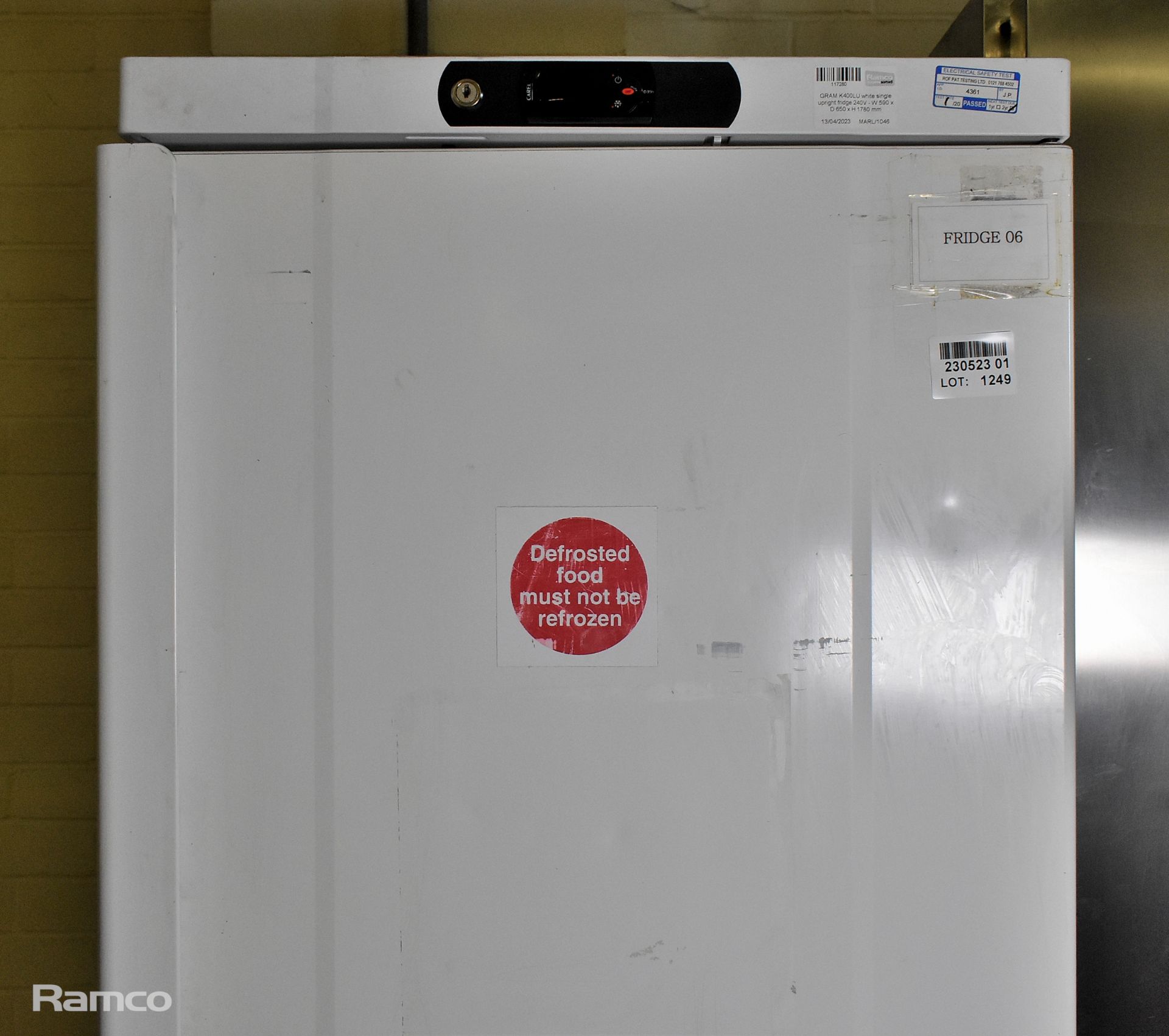 GRAM K400LU white single upright fridge 240V - W 590 x D 650 x H 1780 mm - Image 2 of 7