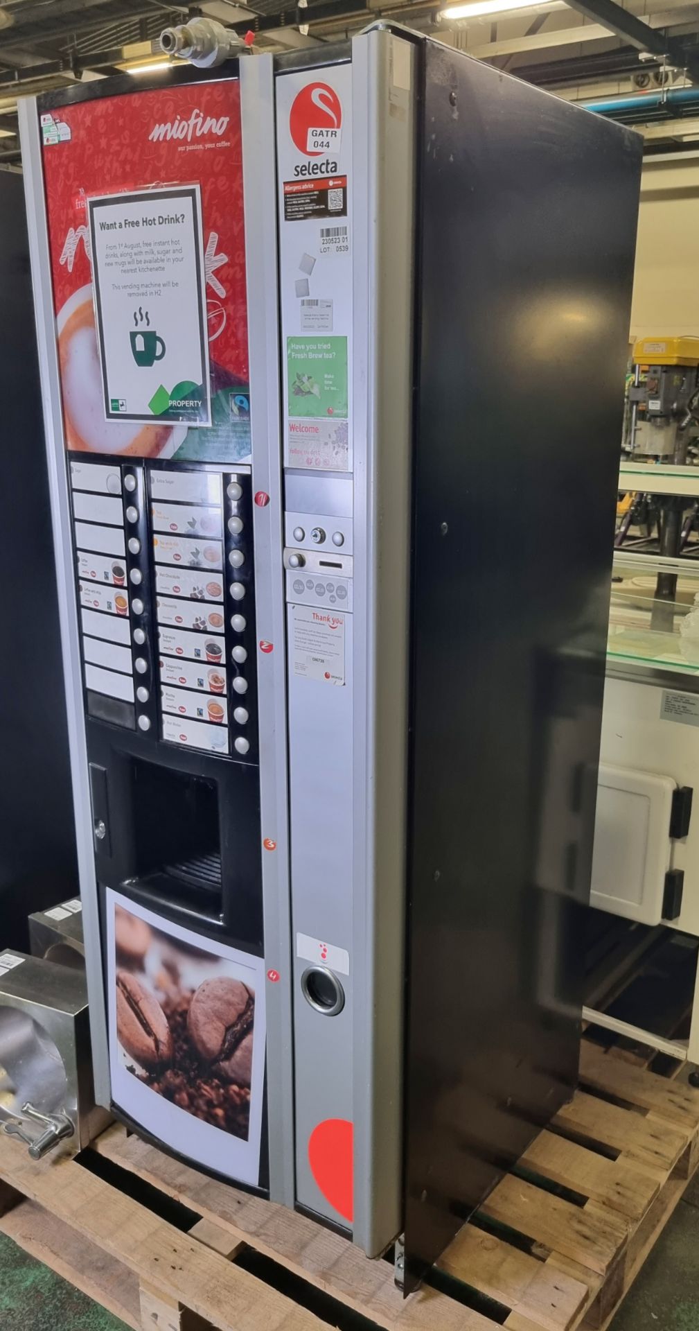 Selecta Milano instant hot drinks vending machine - NO KEYS - Image 2 of 3