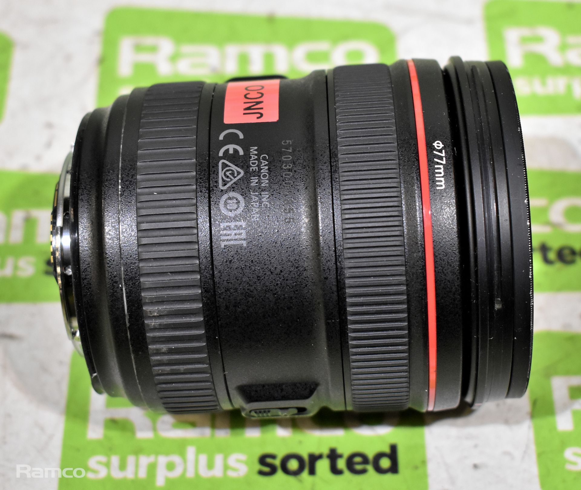 Canon EF 24-70mm F/2.8L ii USM lens - with box - Image 3 of 9