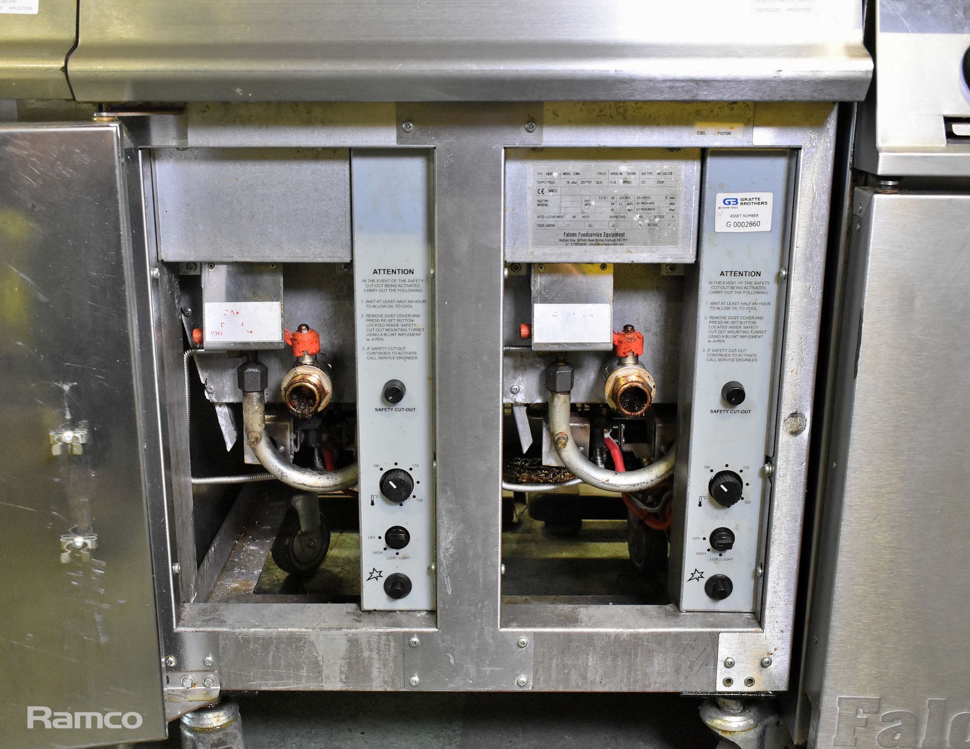 Falcon G3865 stainless steel twin pan twin basket gas fryer - W 600 x D 890 x H 1080 mm - Image 2 of 6