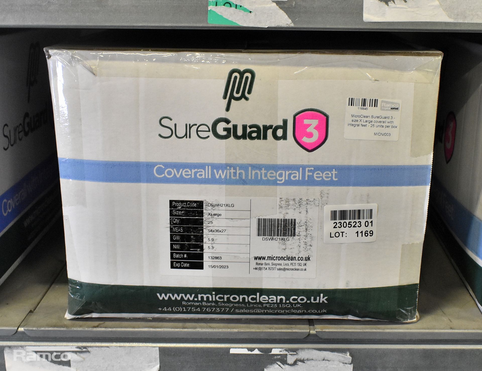 MicroClean SureGuard 3 - size Medium coverall with integral feet - 25 units per box