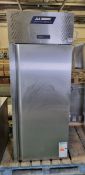 JLA HJ1SA HC - JLA - R2 upright stainless steel single door gastro fridge - 620 ltr