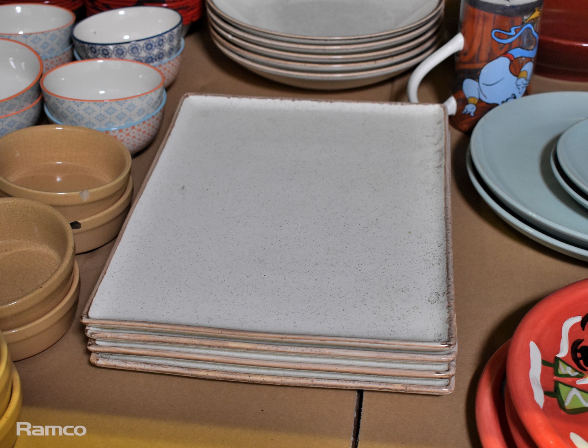 Catering plates, bowls, dishes of multiple styles - Image 3 of 6