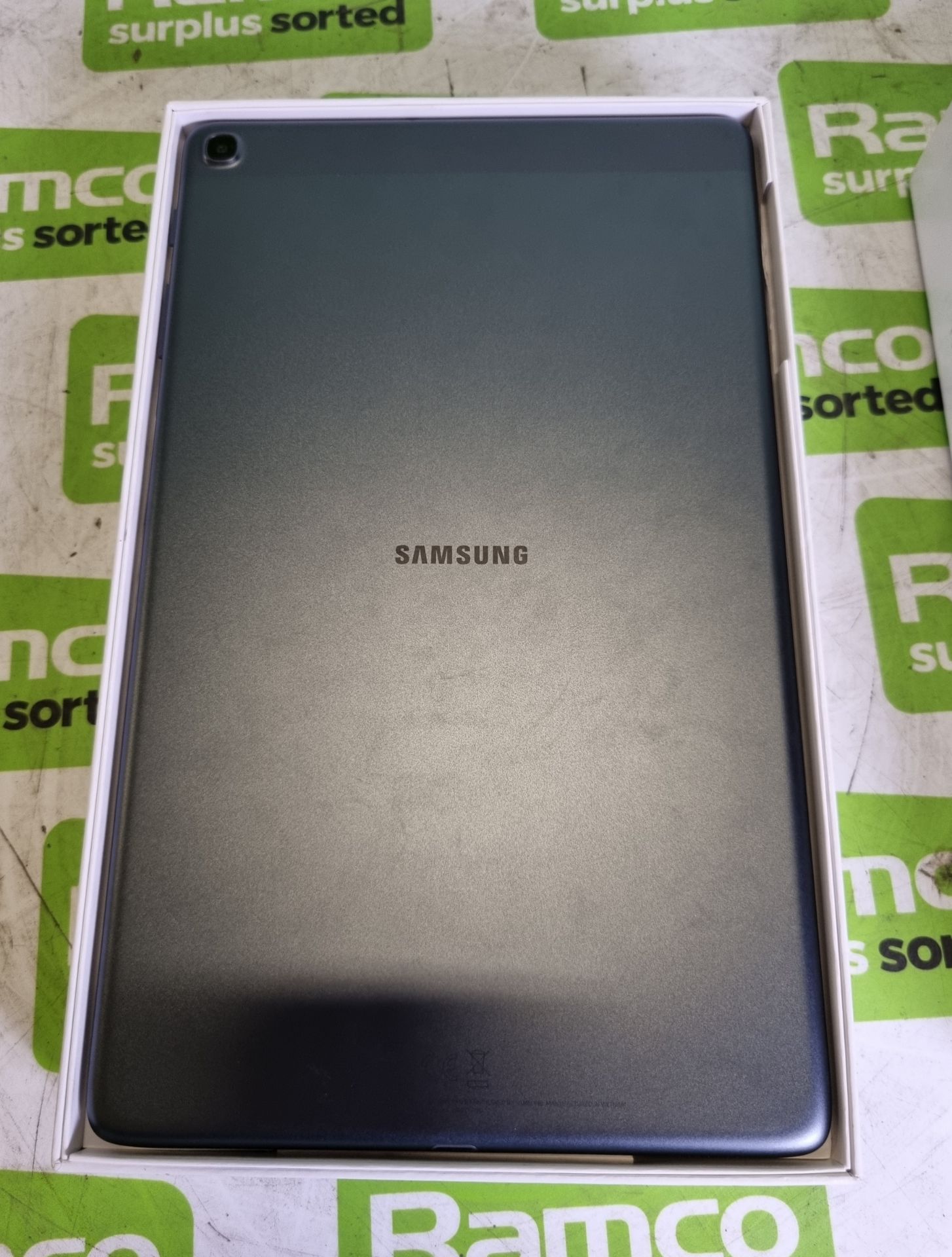 Samsung Galaxy Tab A SM-T510, 10.1 inchTablet, Wifi, 32GB, 2GB RAM, 8MP AF + 5MP, Black - Image 2 of 4