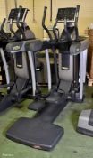 Technogym Excite Vario 700 LED Elliptical trainer - L 1940 x W 730 x H 1700mm