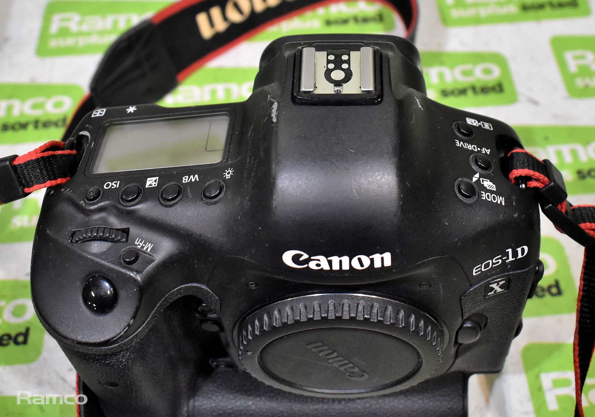 Canon EOS-1DX DSLR camera with box - Image 9 of 14