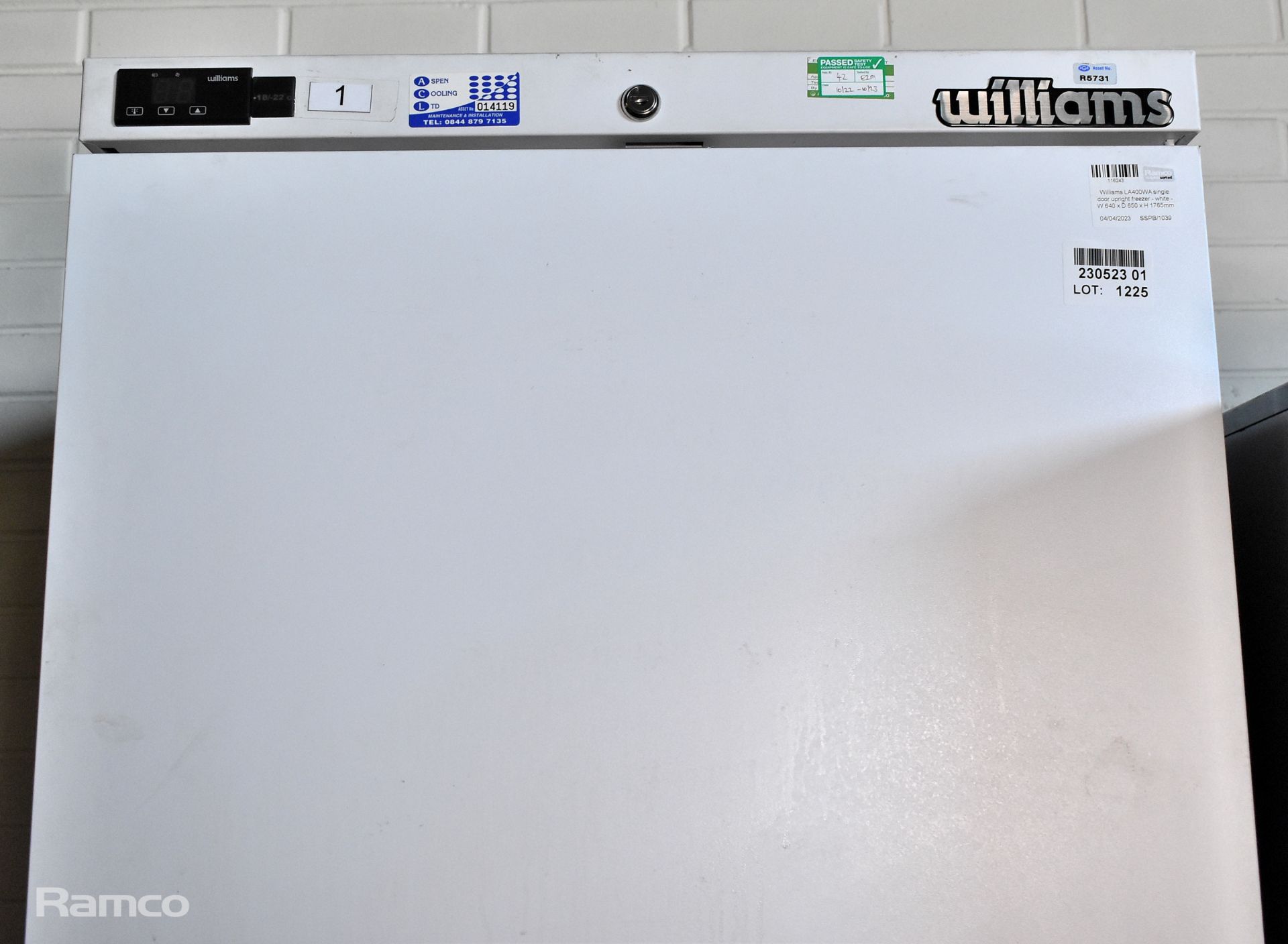 Williams LA400WA single door upright freezer - white - W 640 x D 650 x H 1765mm - Image 2 of 7