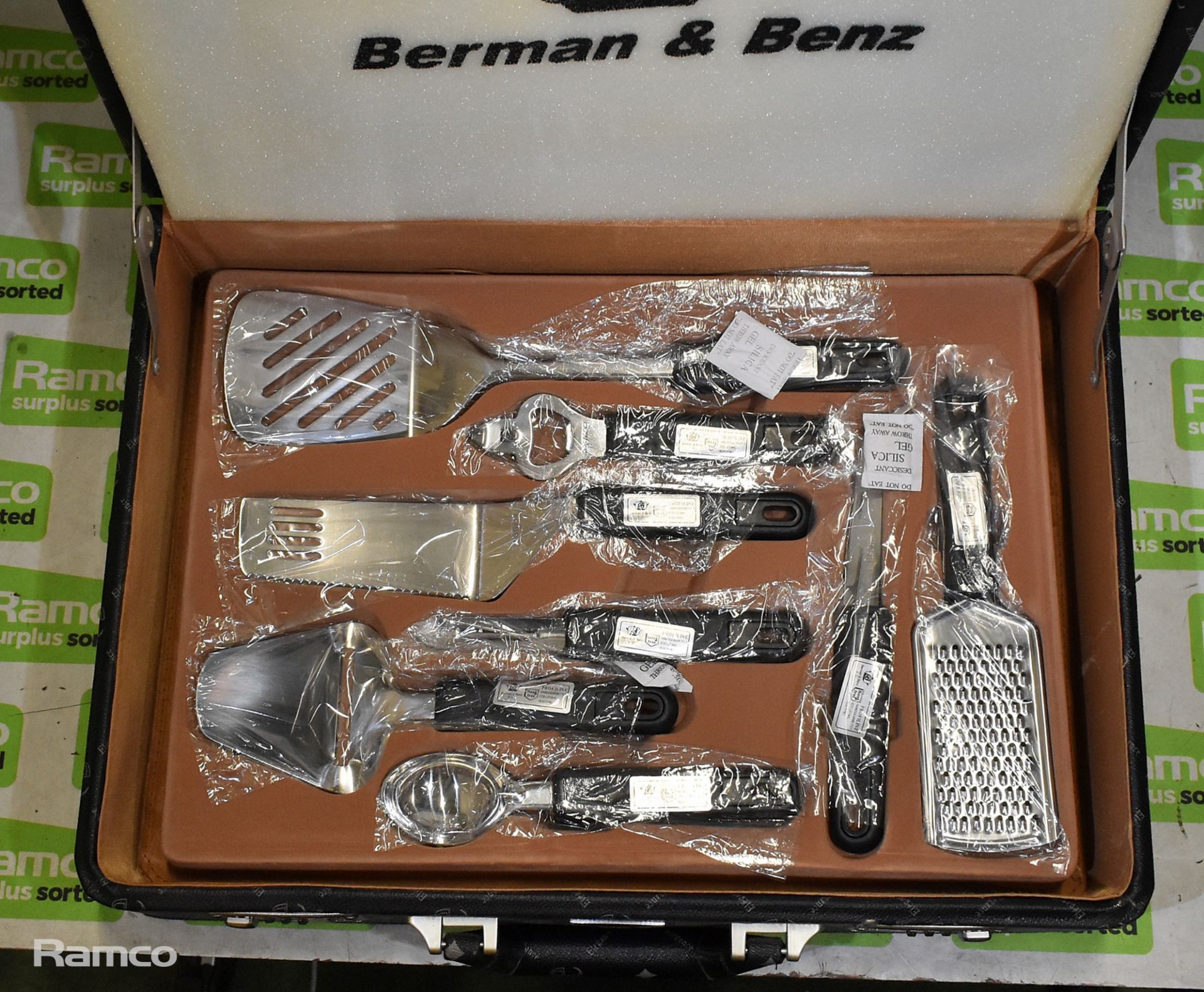 Berman & Benz kitchen knife set, utensil set in brief case - Image 7 of 10